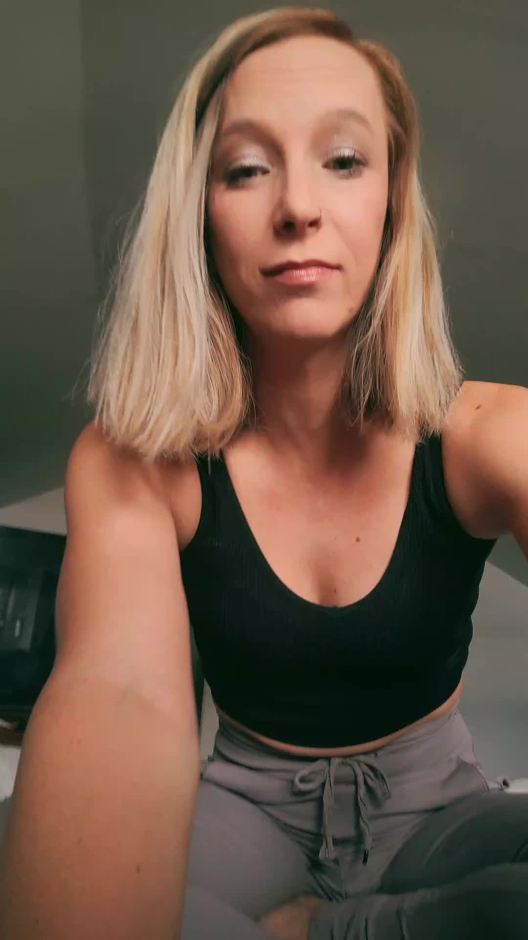 @SheBurps