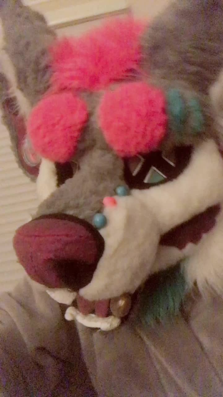@scared_pink_purple