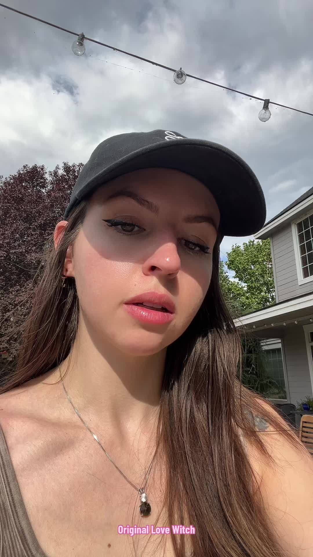 @oglovewitch