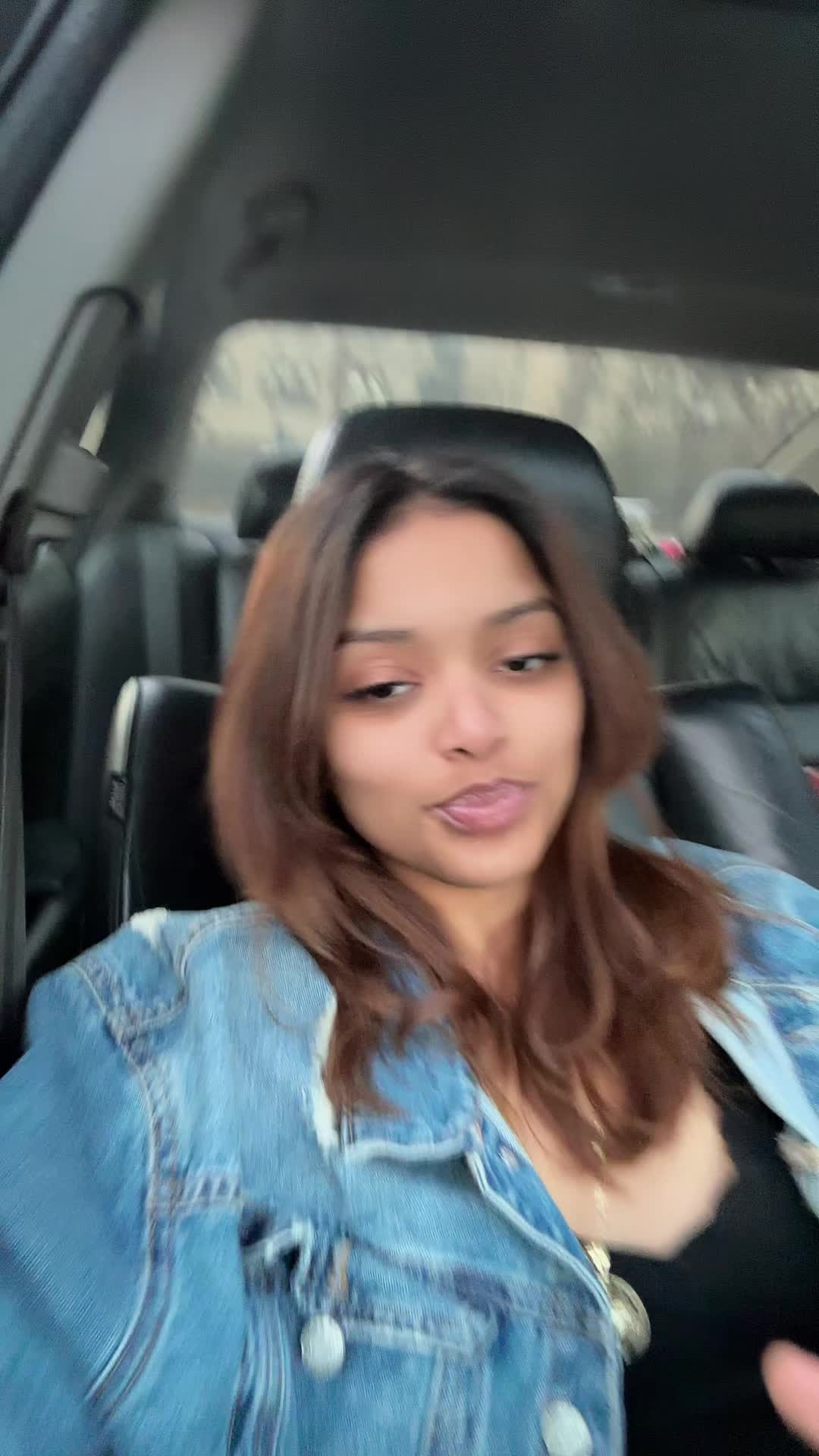 @Yazmariee 😗