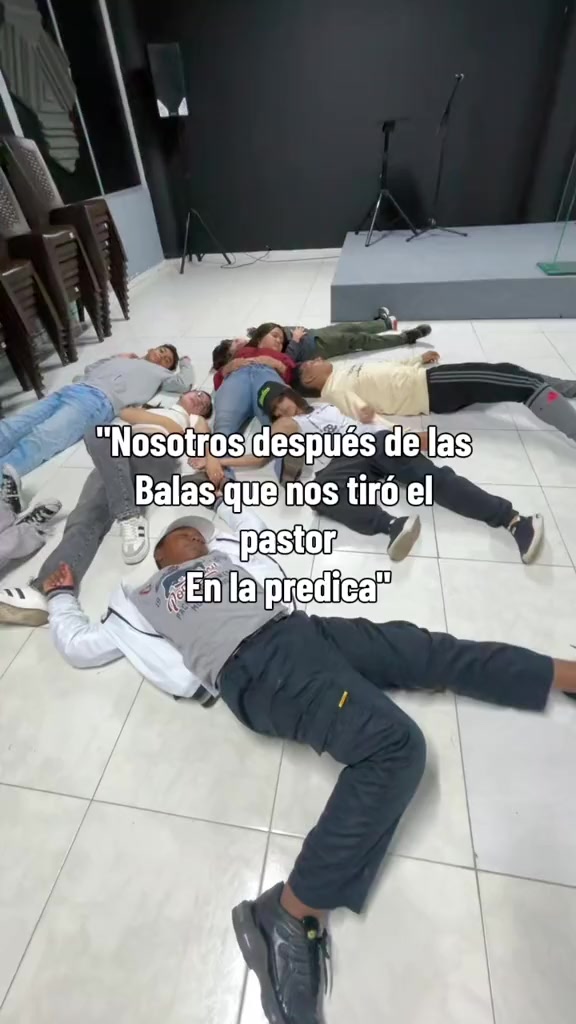 @jovenesss CDG