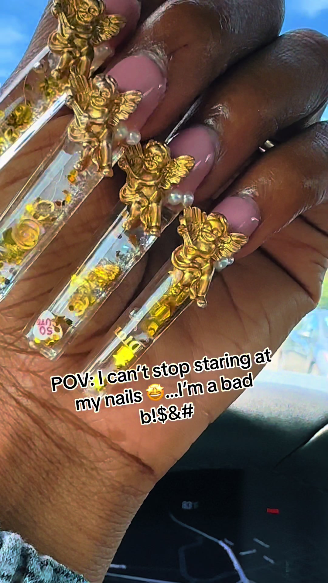 @PrettyFlyNailz