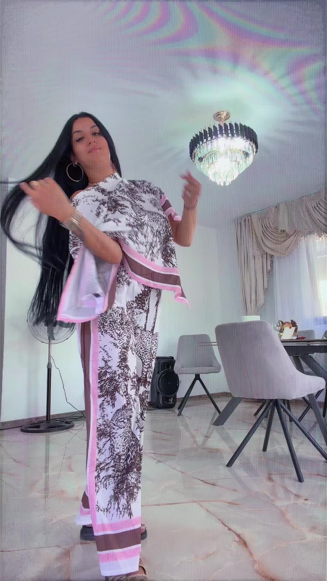 @Melania_marya25