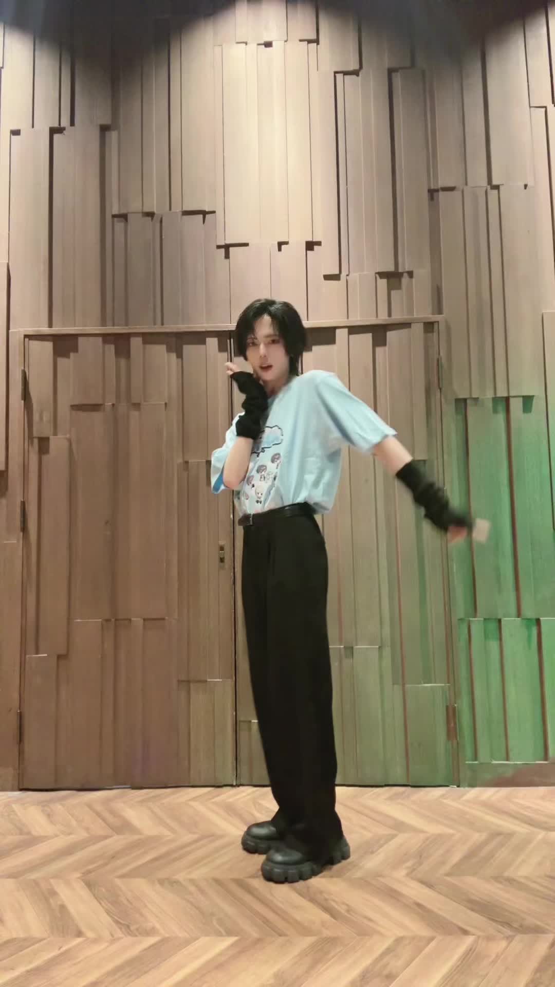 @たくみん