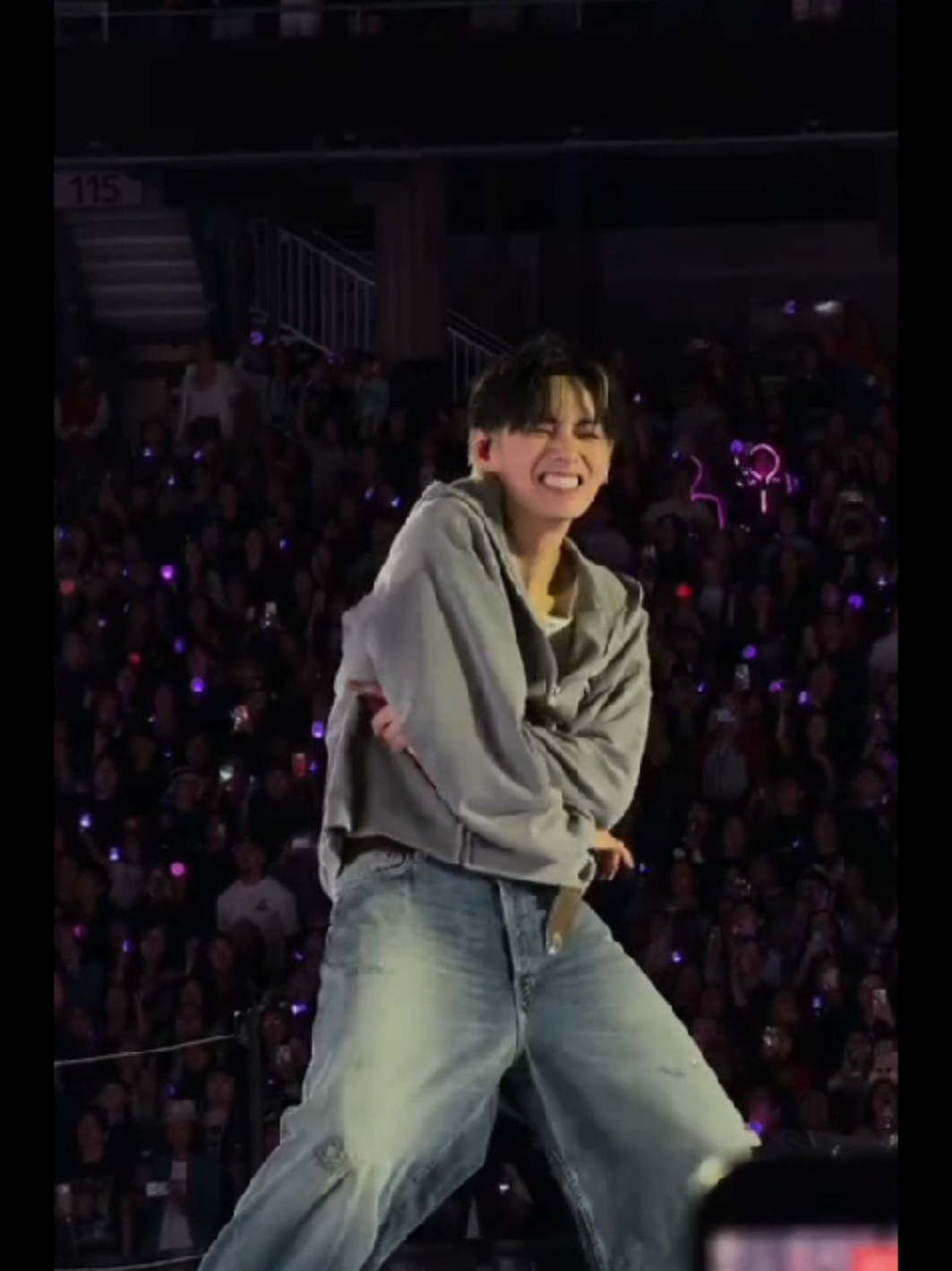 @BANGTAN 🤘