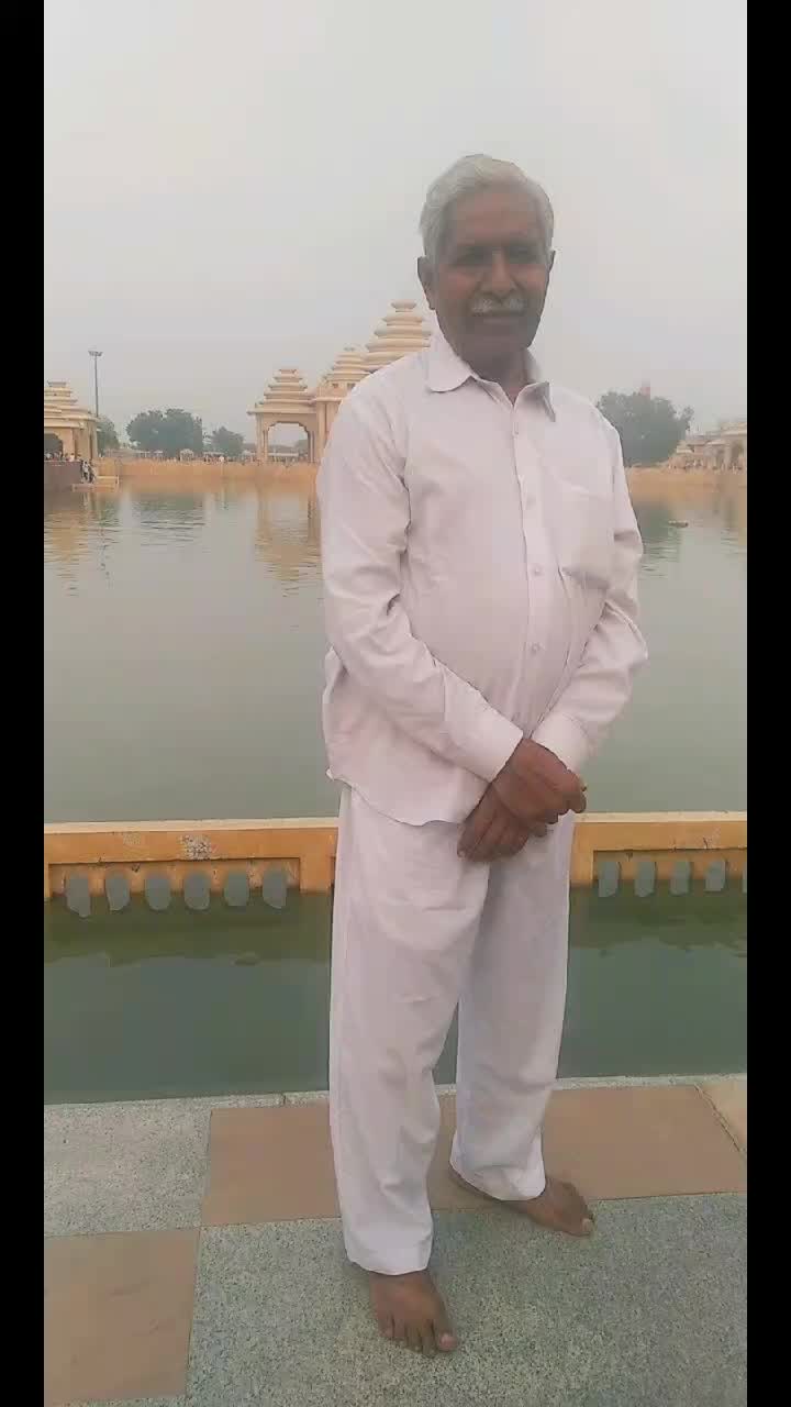 @i m Abhishek