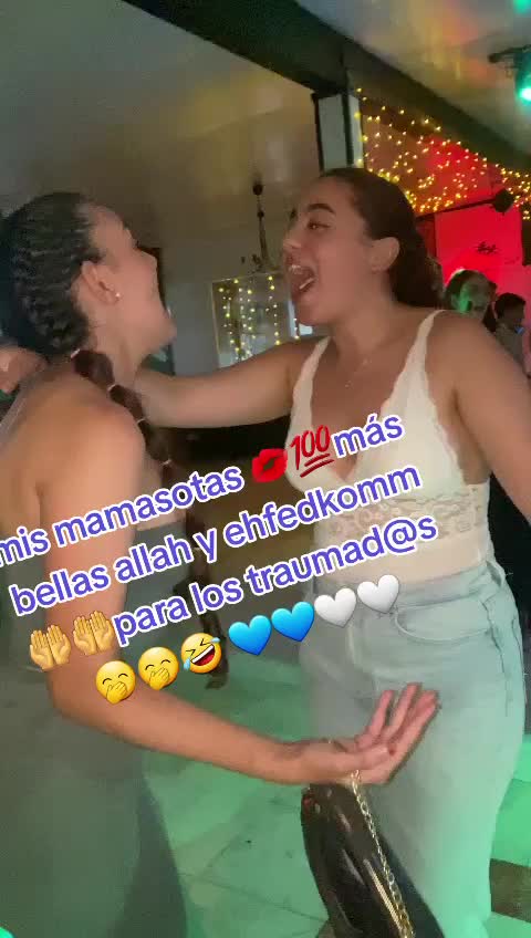 @🍌 la patrona y opsika 🍌