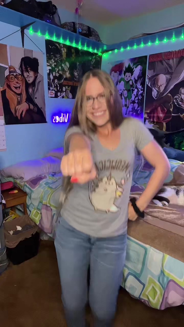 @✨𝓒𝓱𝓻𝓲𝓼𝓼𝔂✨