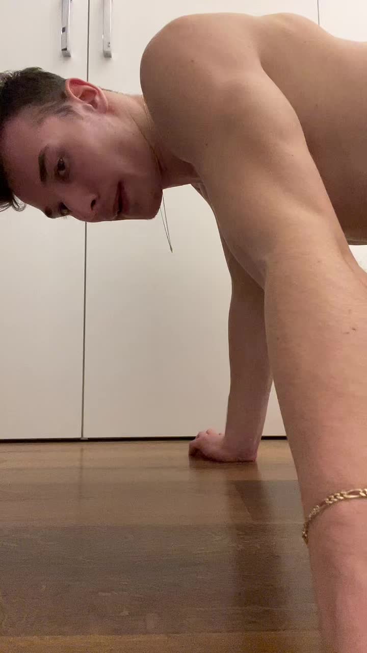 @Johnieoff