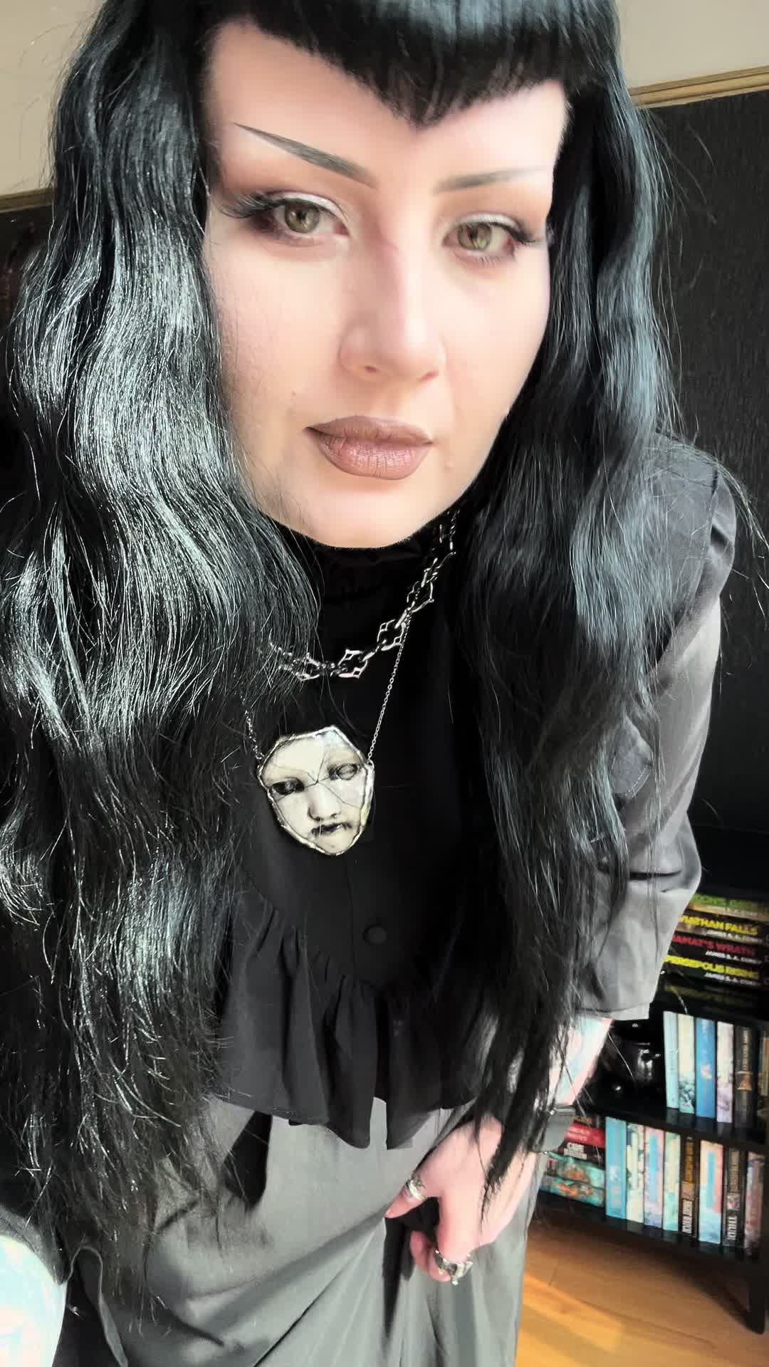 @thevampirerebecca