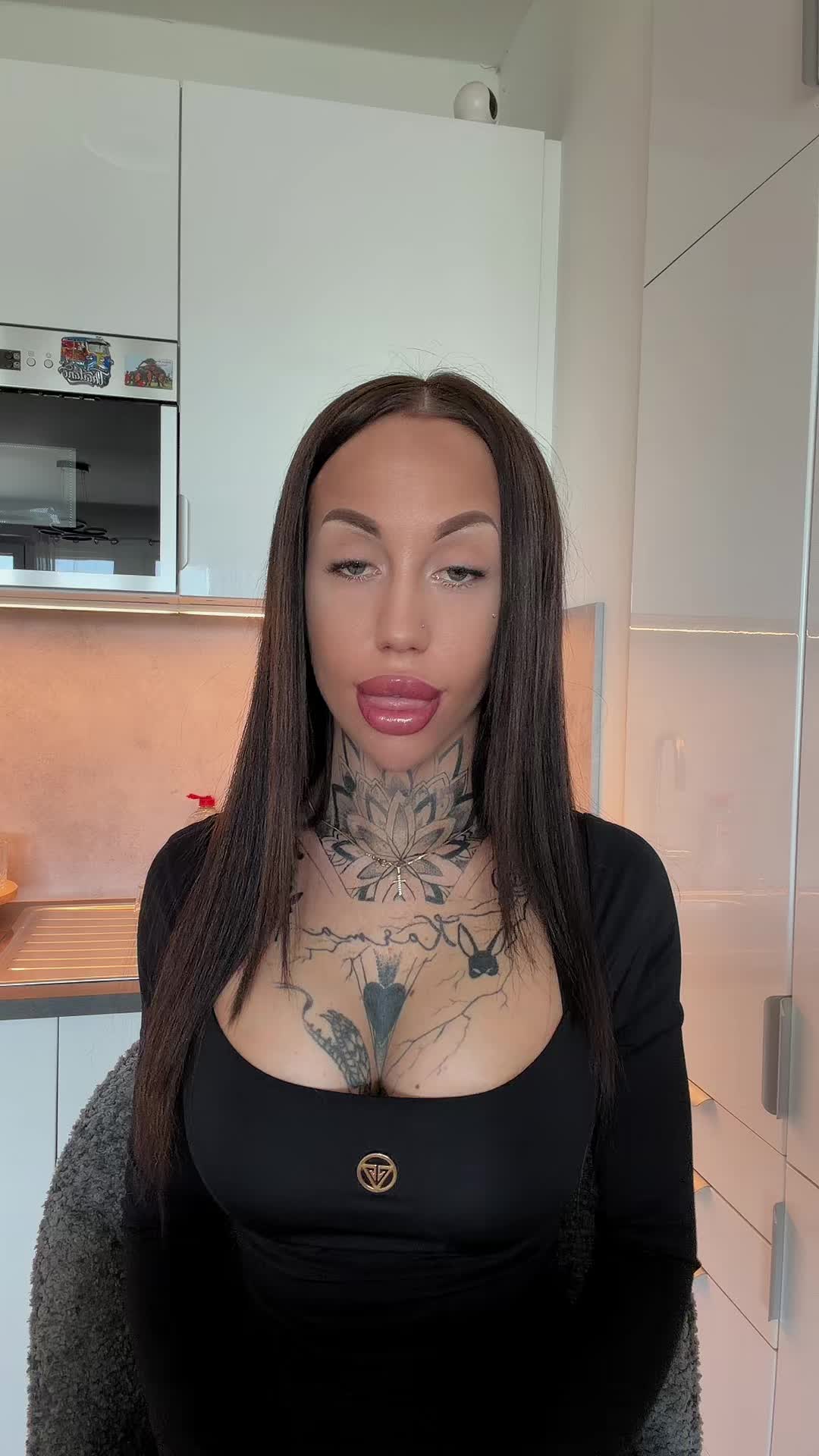 @mezeiklaudia_