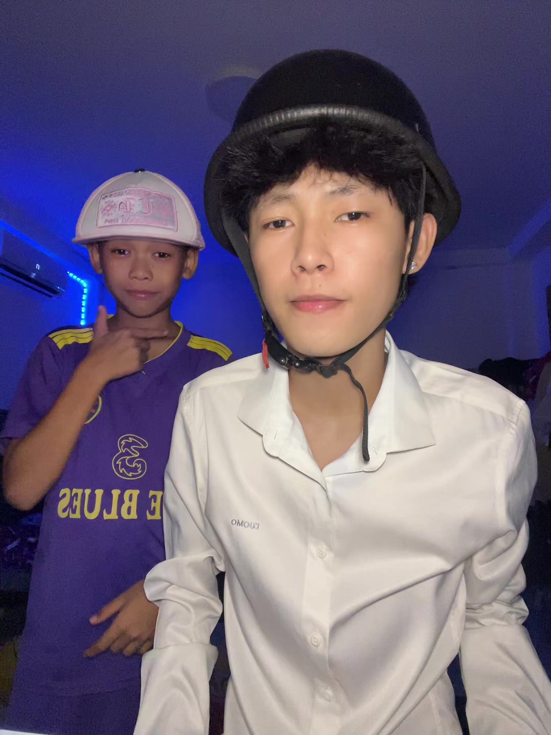 @CHHOŘNG~CHHOŘNG