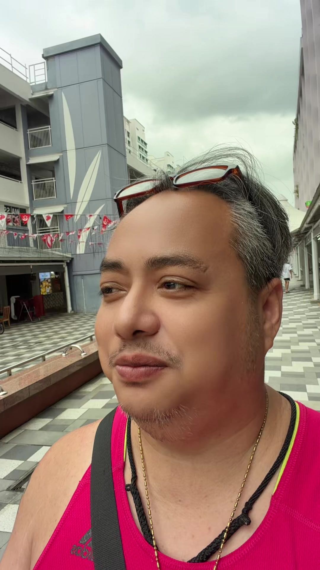 @iamDeEnormouS 🇸🇬