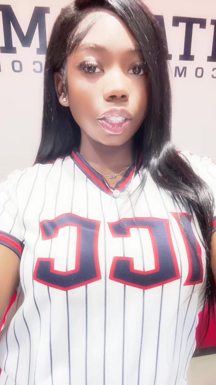 @nothayleebtw