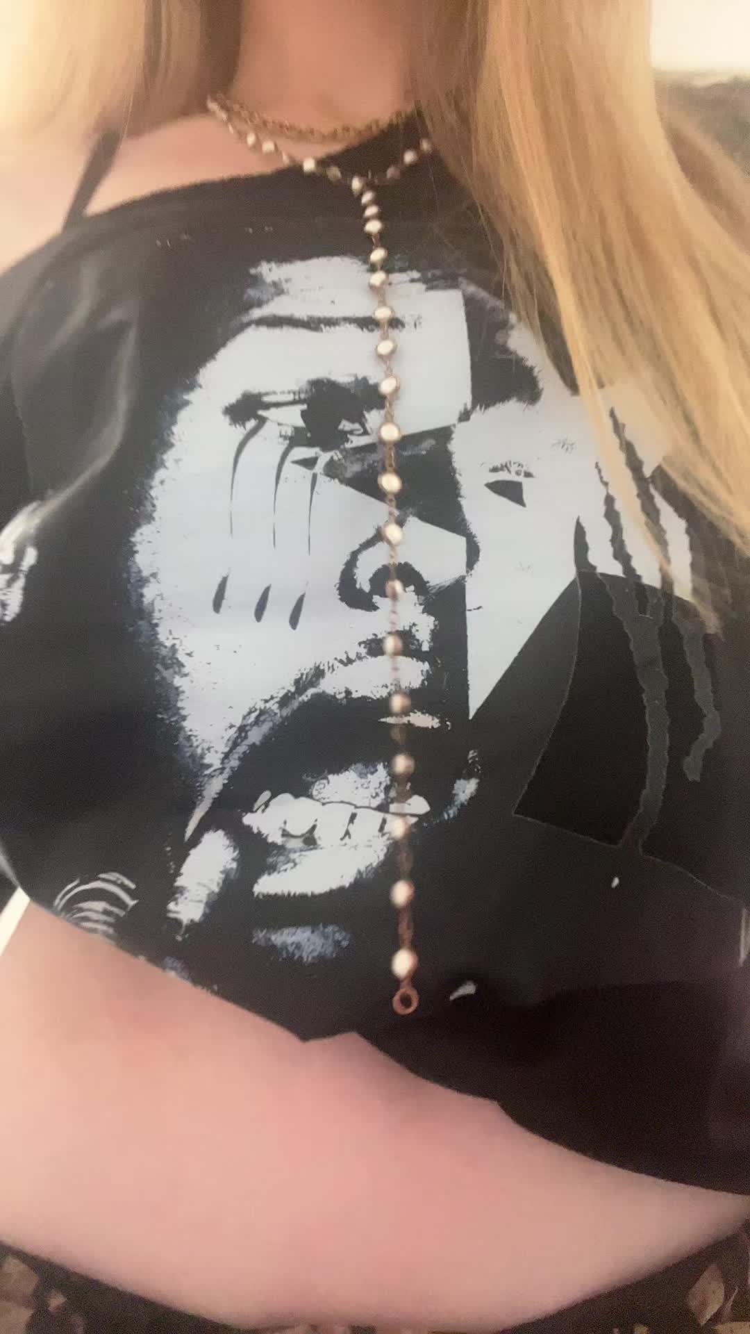 @t⁸