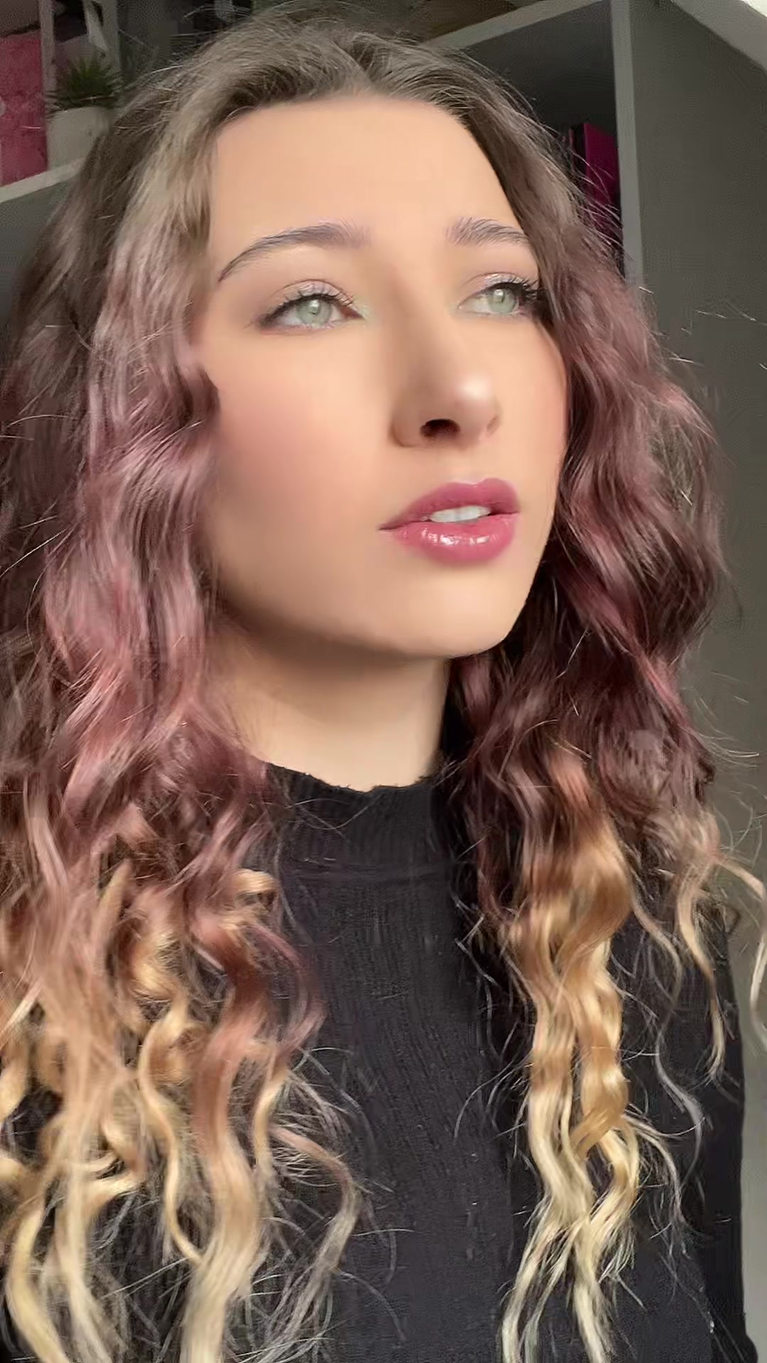 @Ad&eacute;la&iuml;de