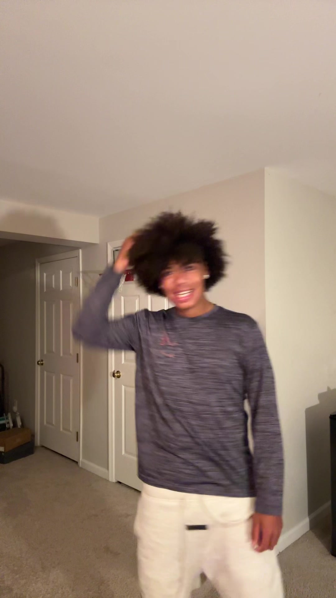 @️