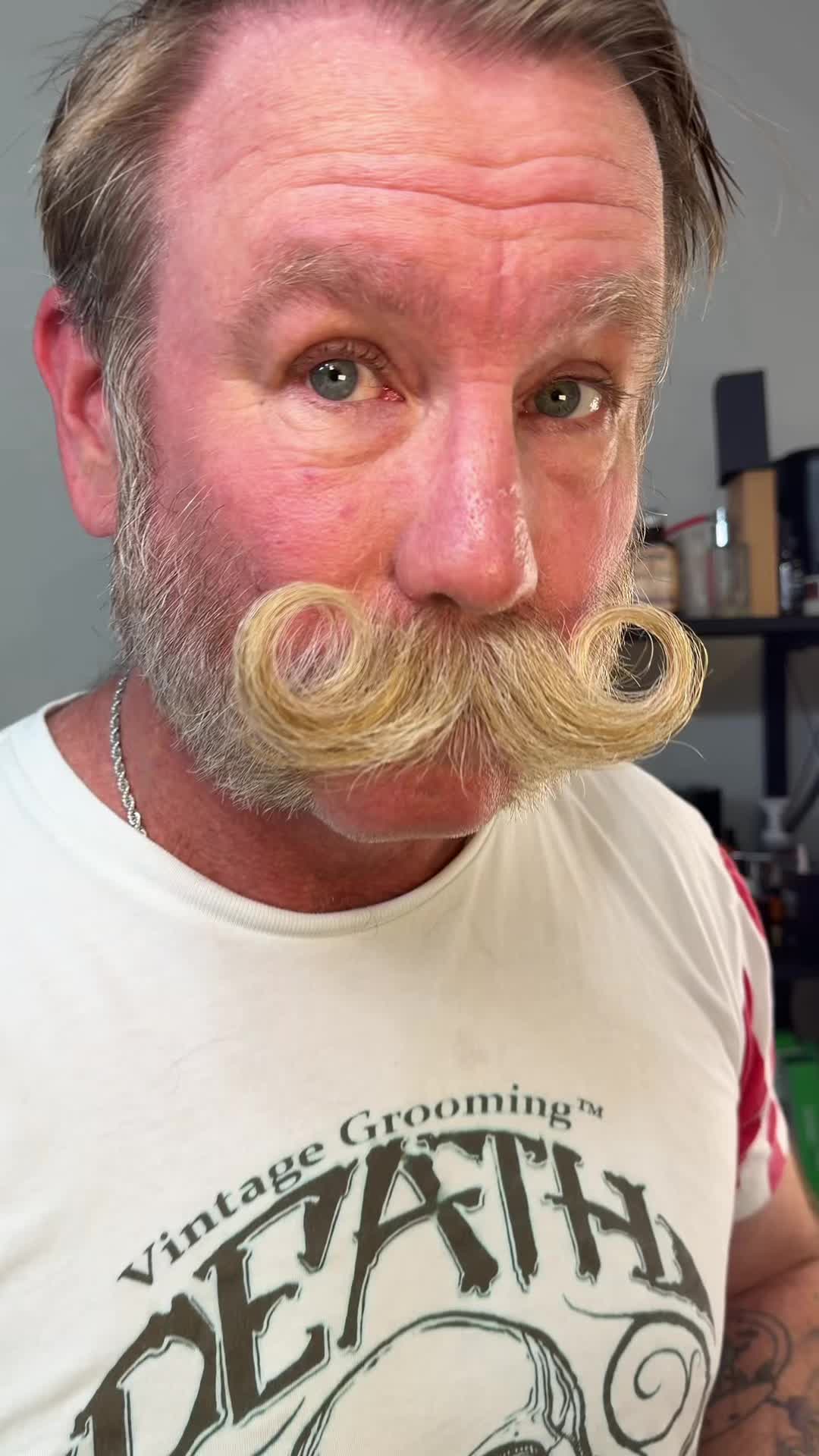 @Bobandelliothismustache