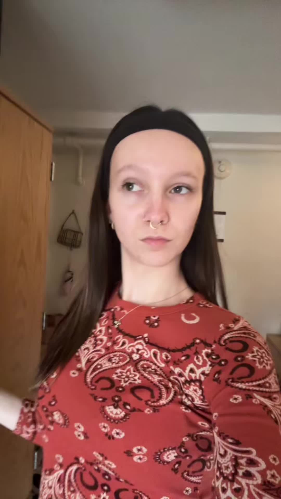 @chlo.