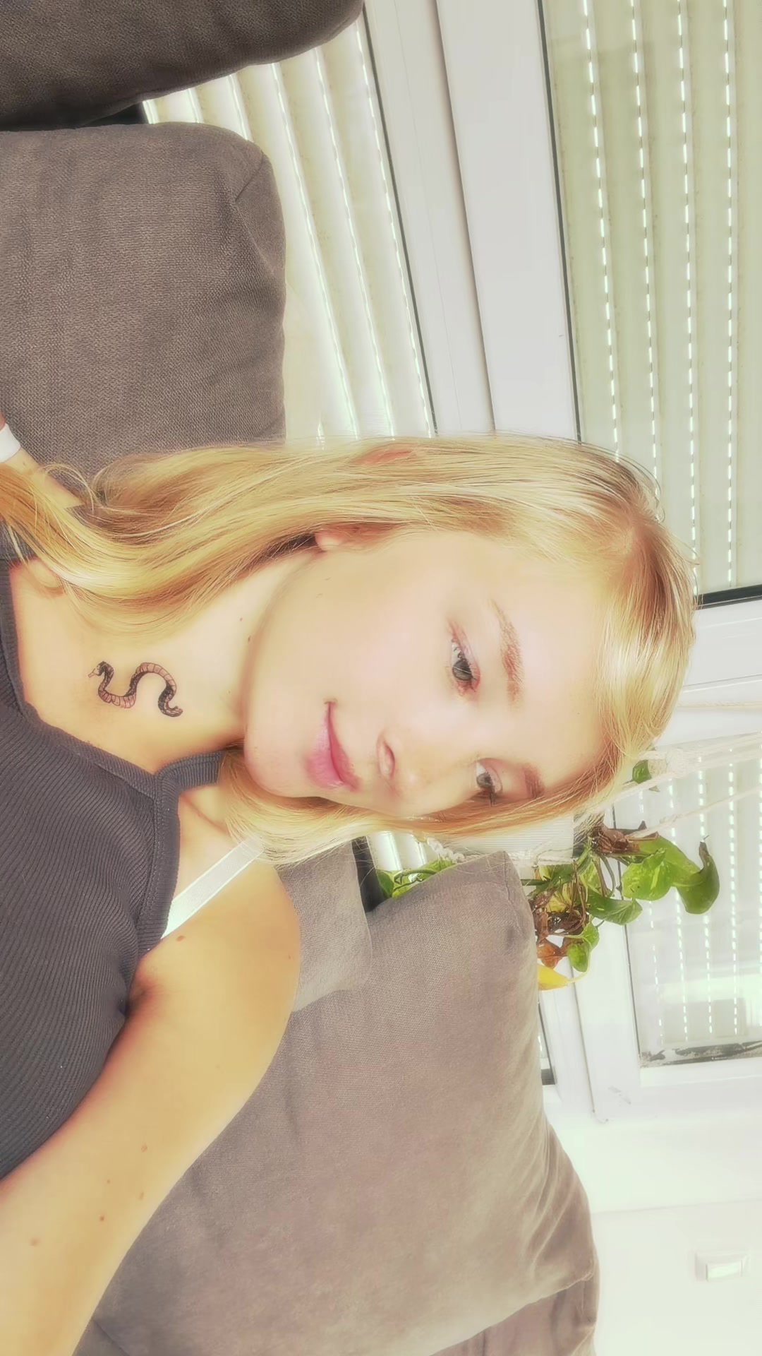 @Blonde_vivi
