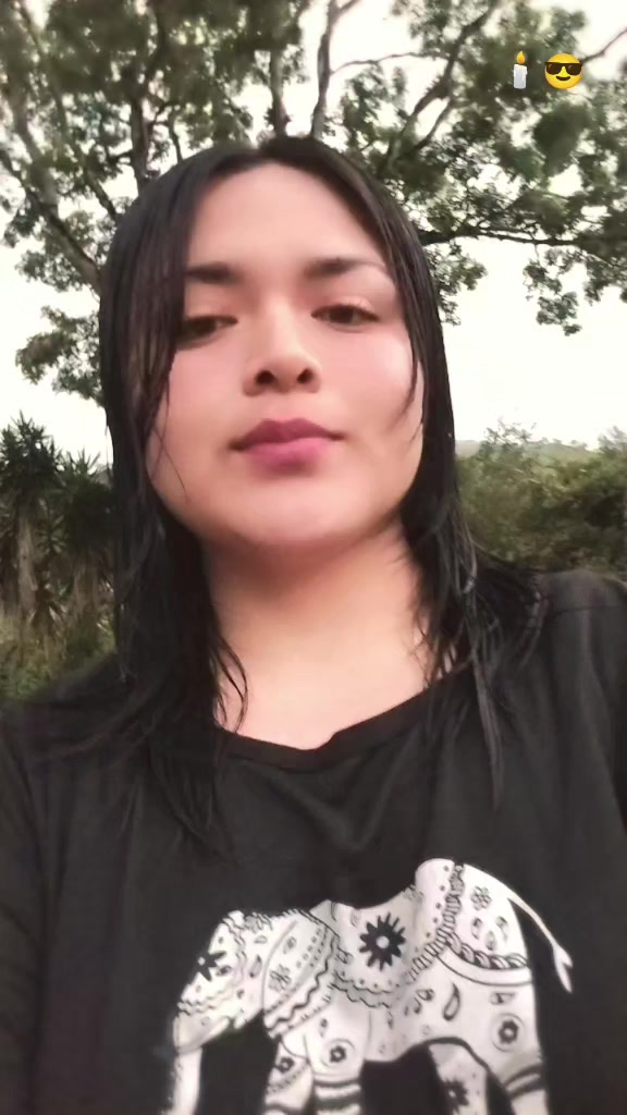 @fiorela🩷🧡