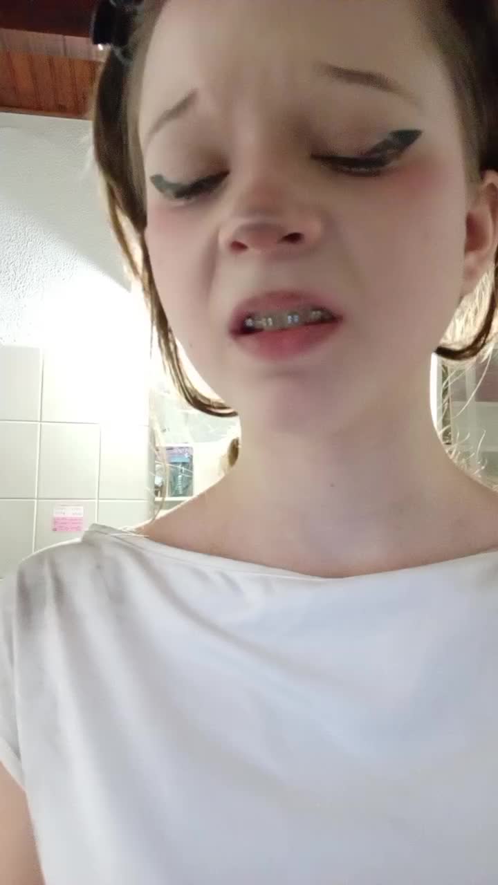 @Emiii