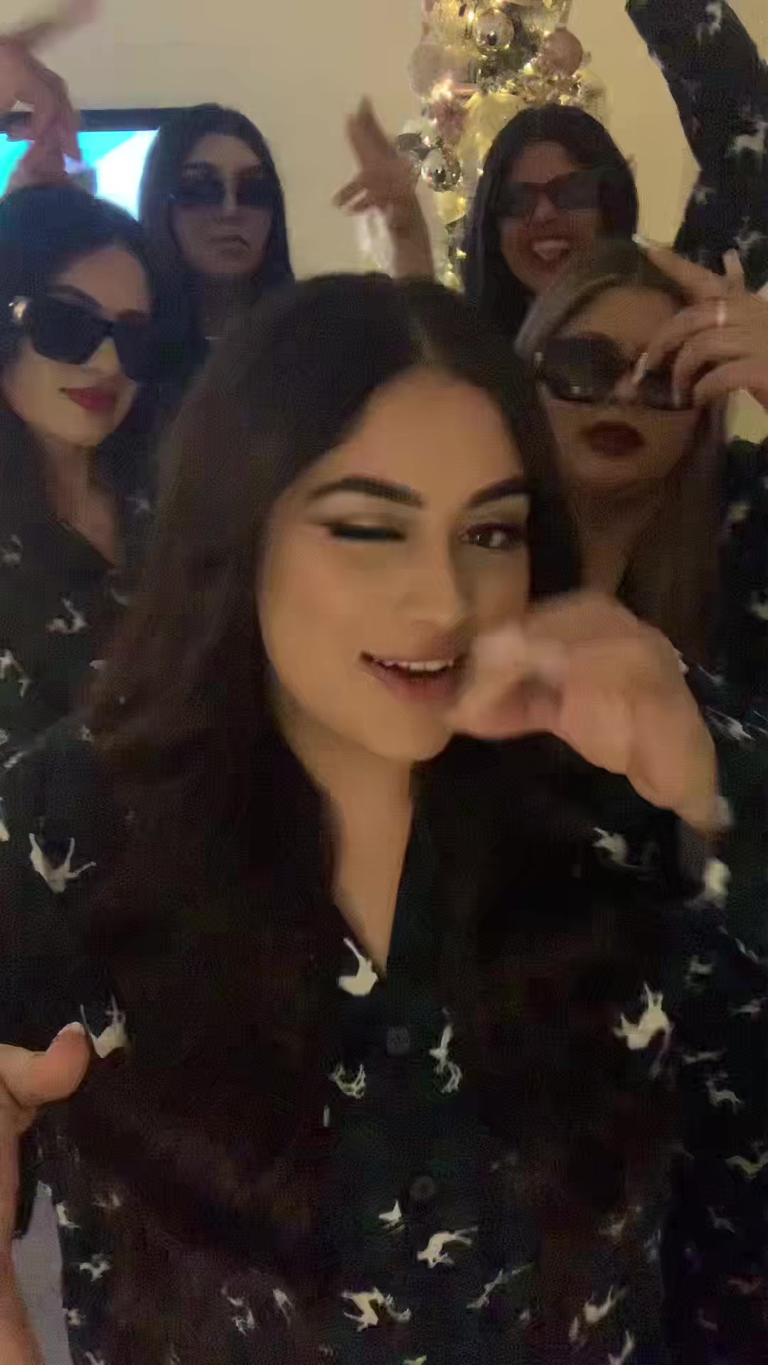 @Kthind_