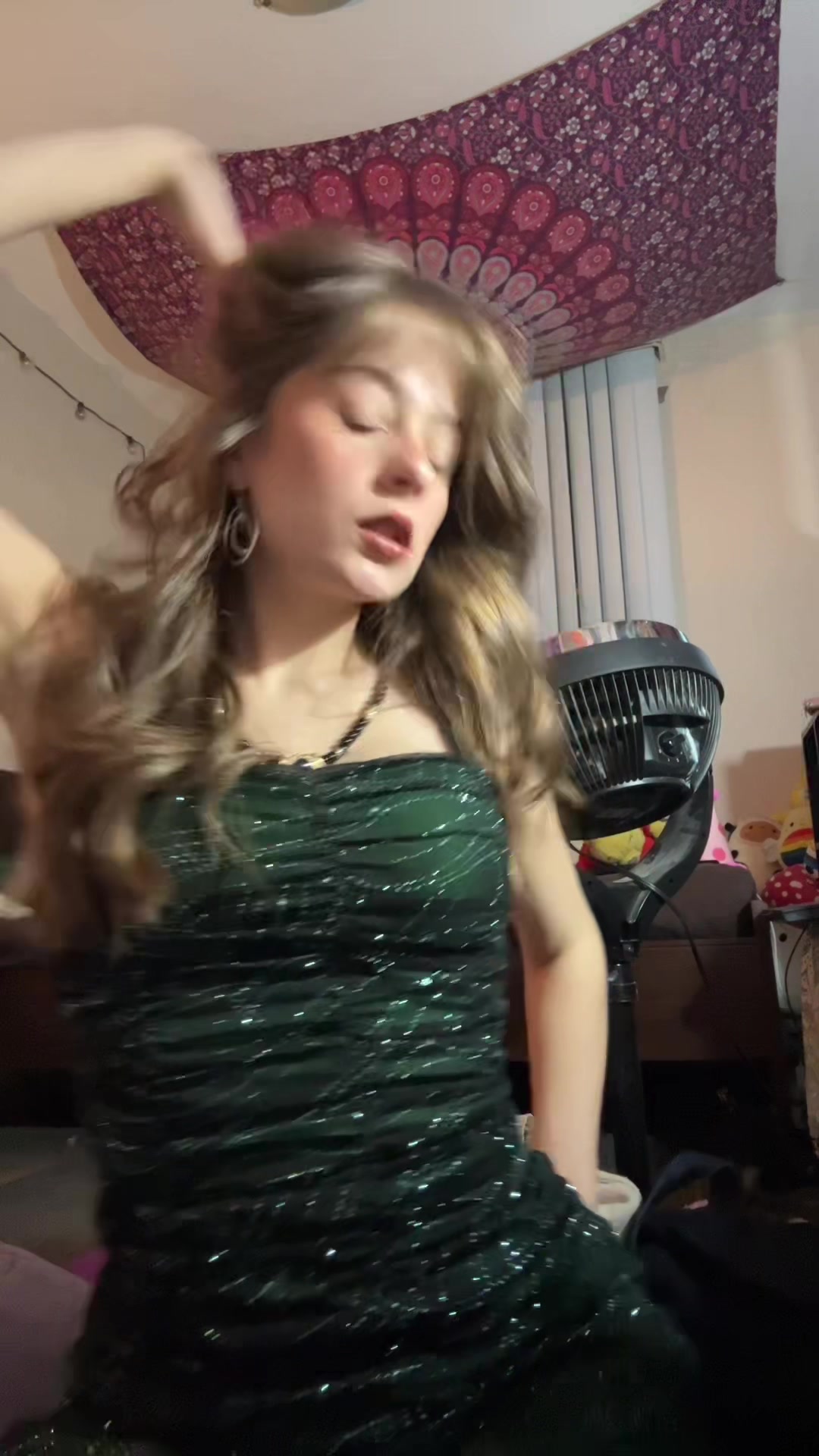 @bella