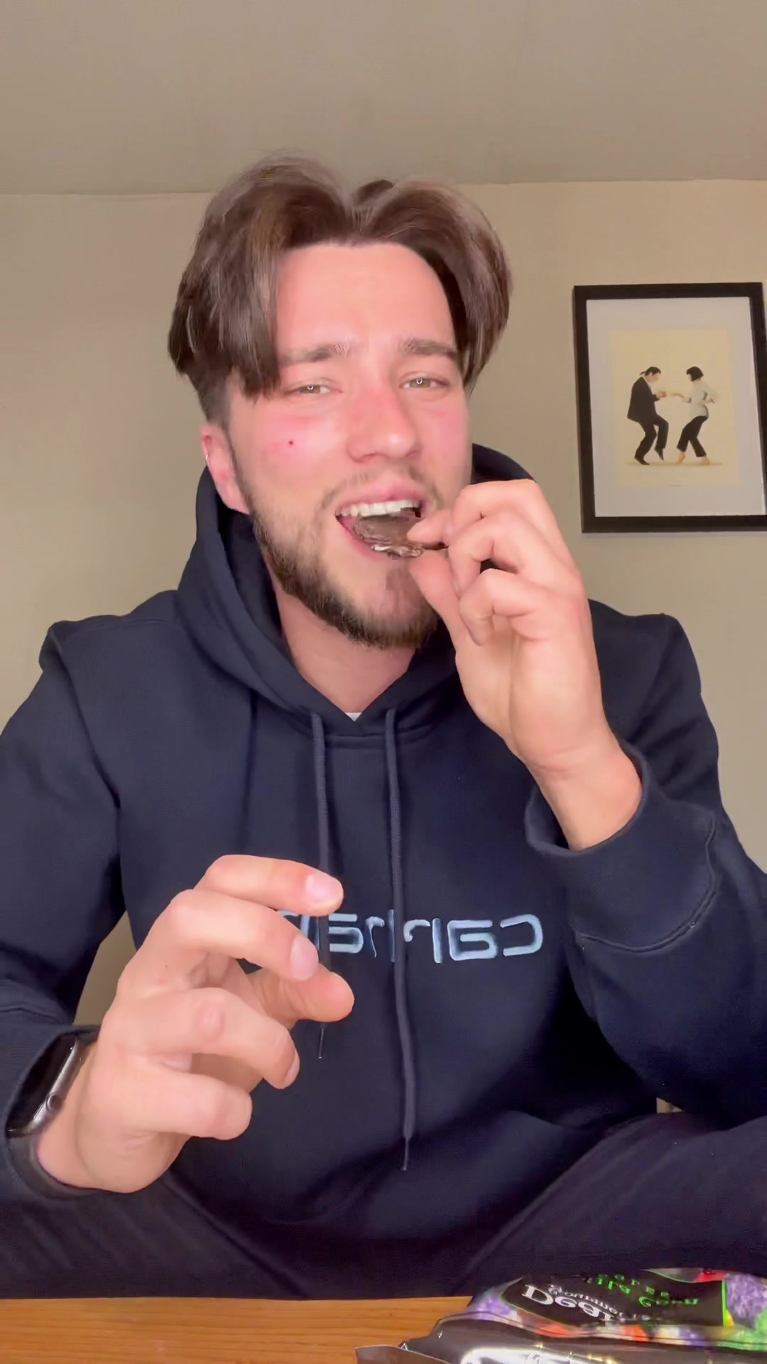 @Jonhughess