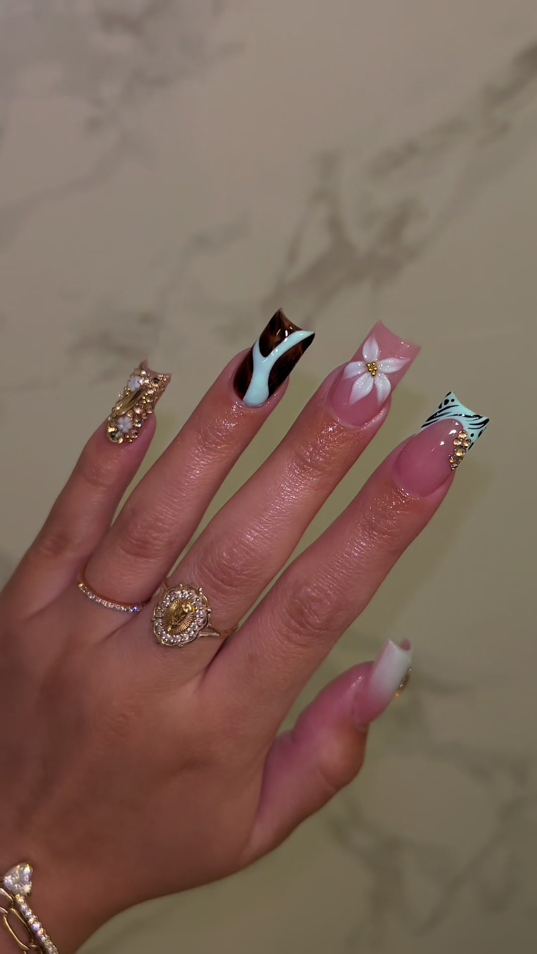 @yesenyA🦋