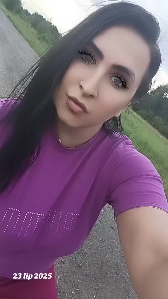 @Czoorna💋😈
