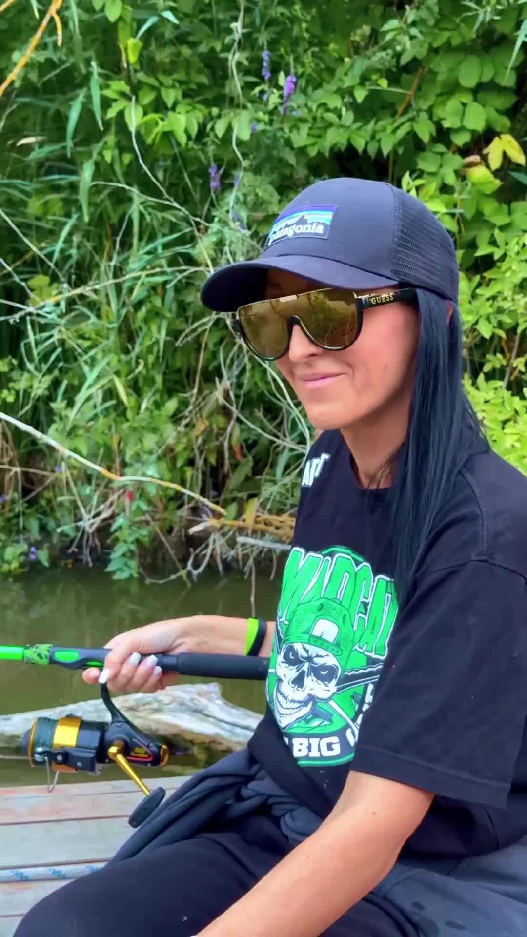 @Erika_fishing💚🖤