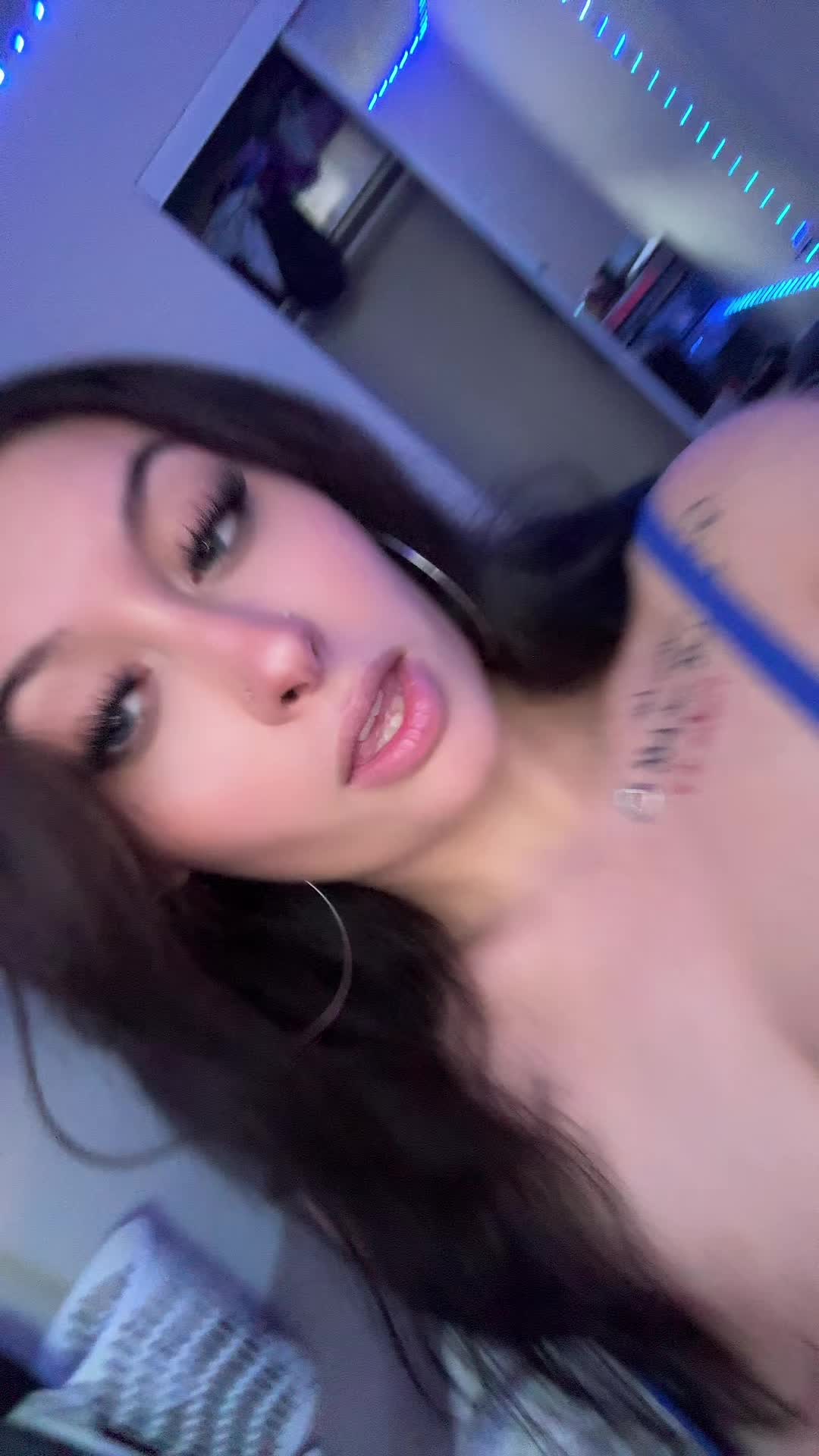 @🖤🗡𝓝𝓪𝓷𝓲 🗡🖤