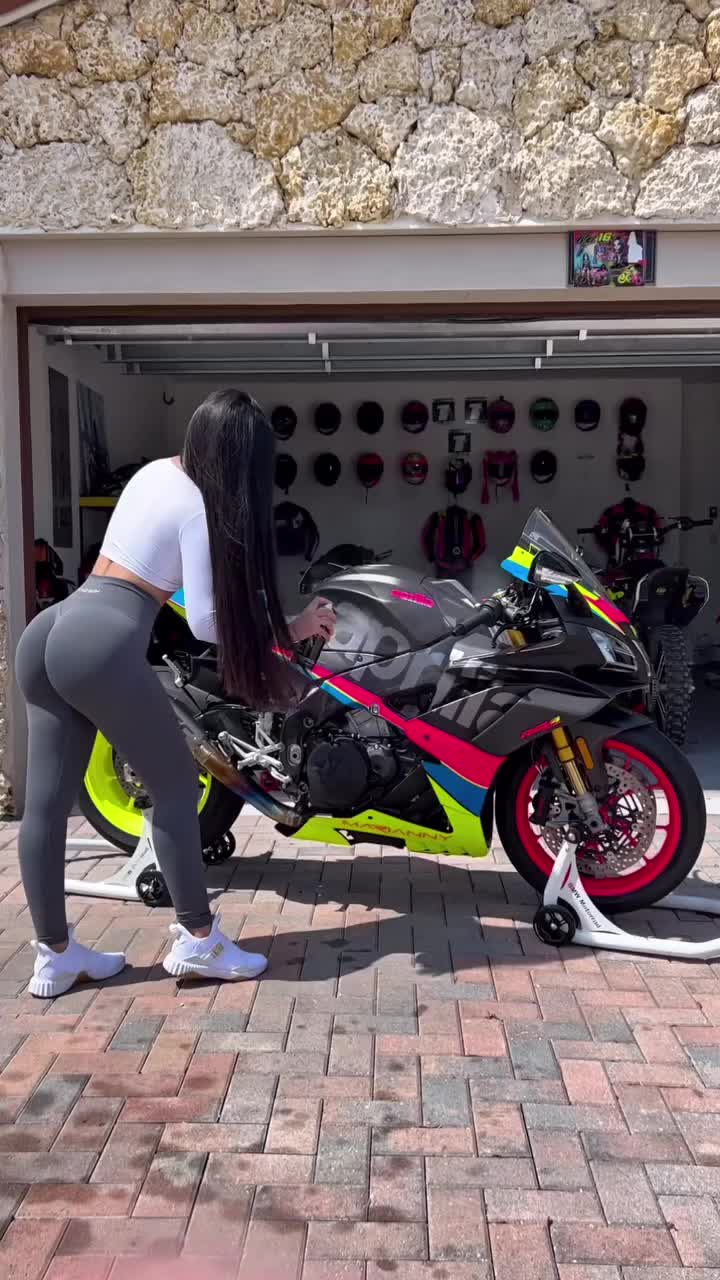 @WelshBikeModel🏴