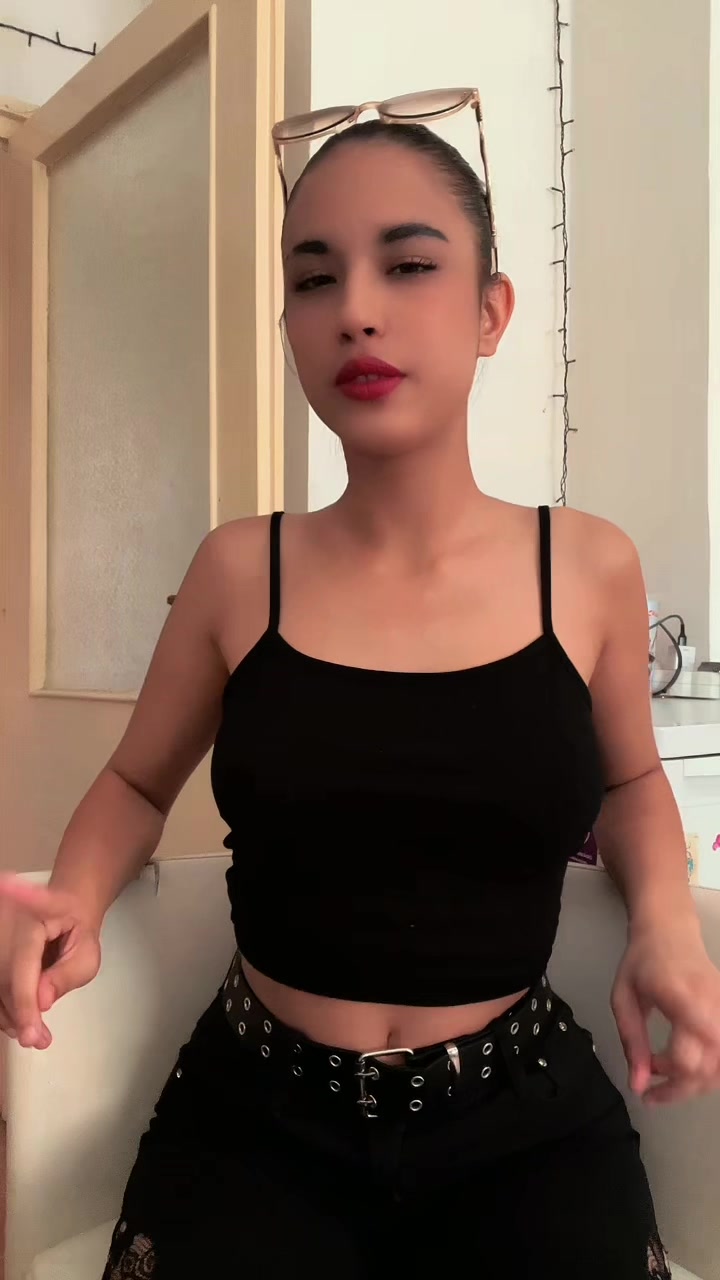 @NIKOLETTA15.