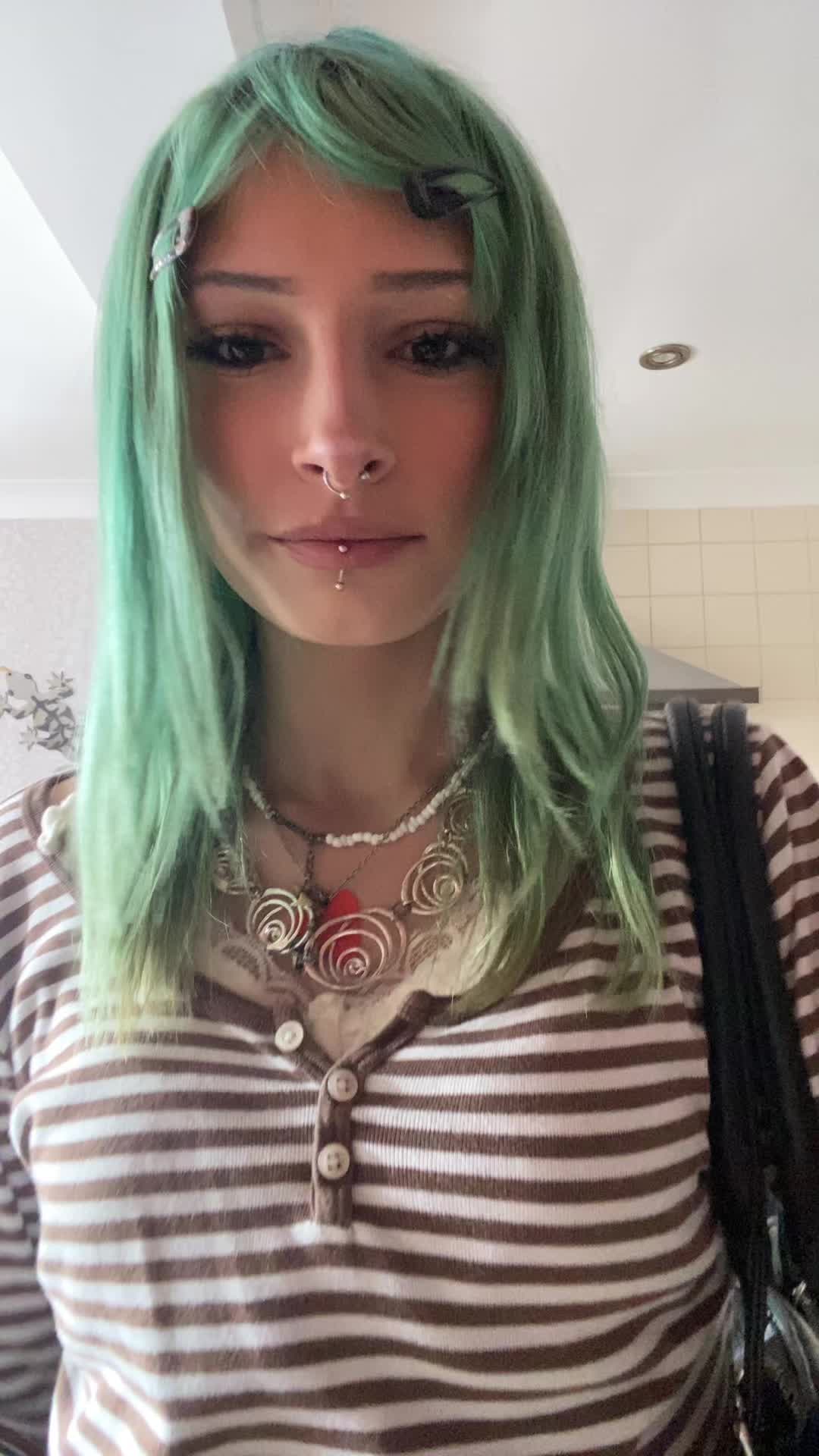 @𝒉𝒂𝒎𝒃𝒖𝒓𝒈𝒍𝒂𝒓ꨄ 🪽🎼