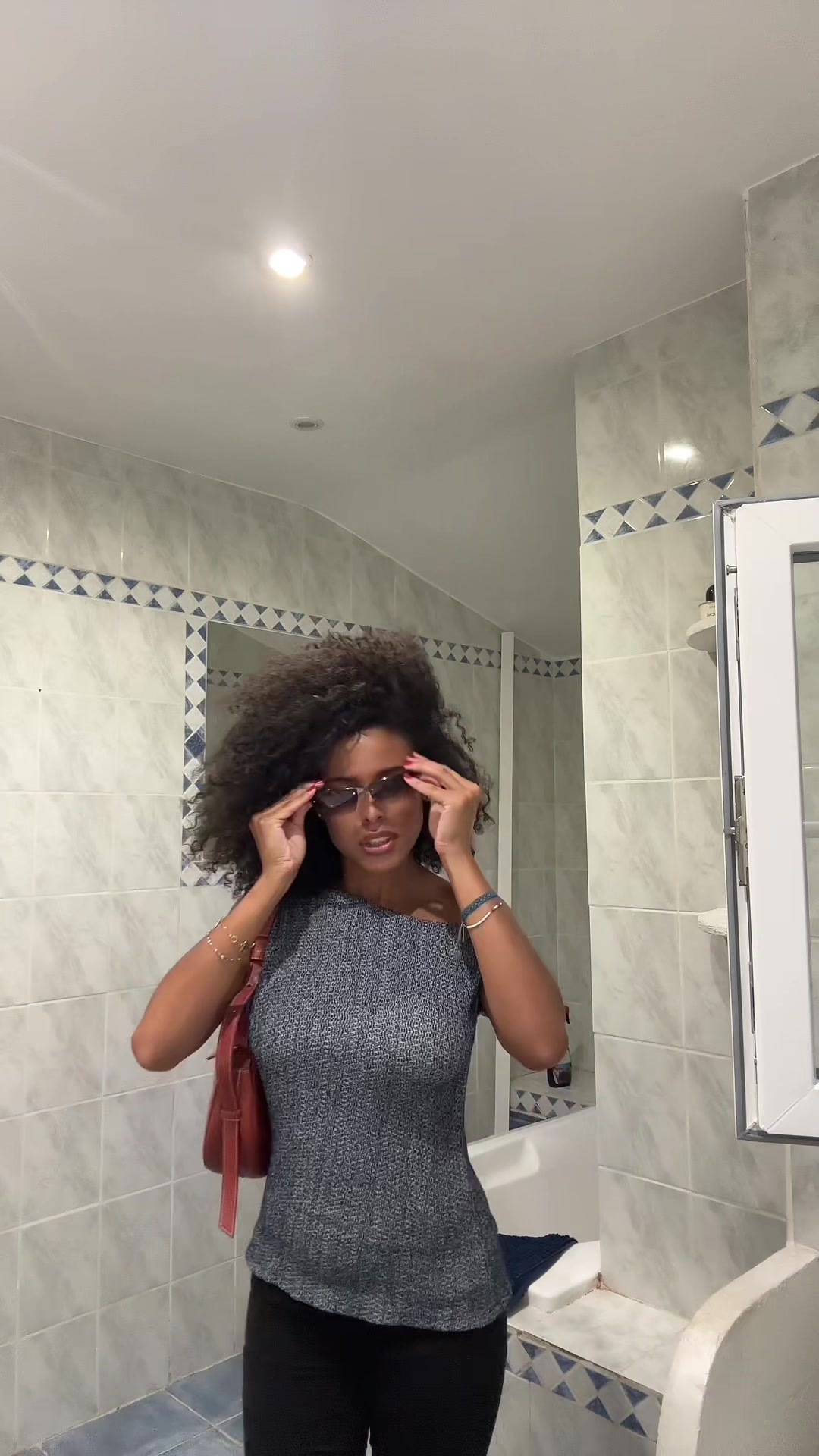 @yeleenaa