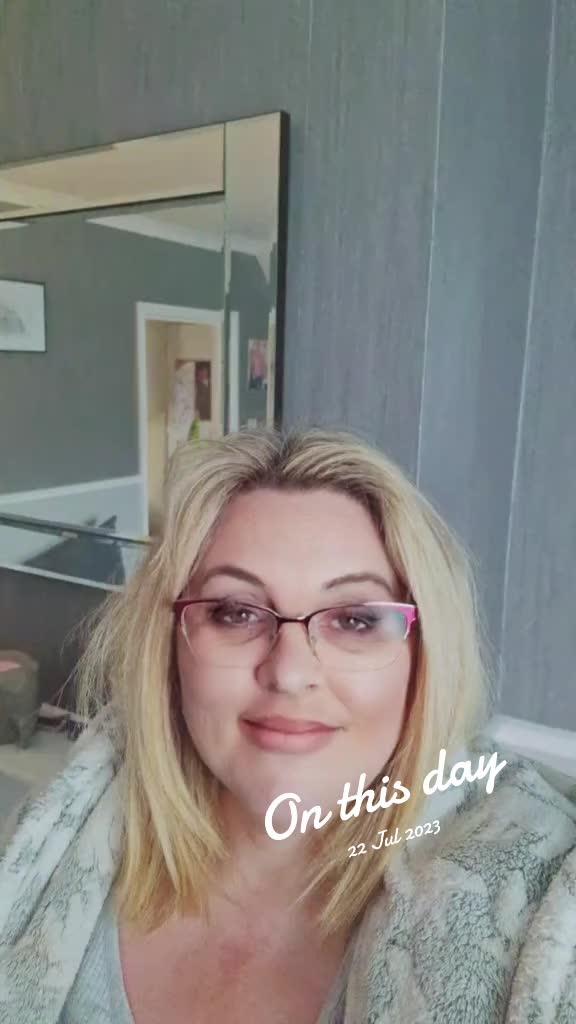 @❤️Vikki❤️