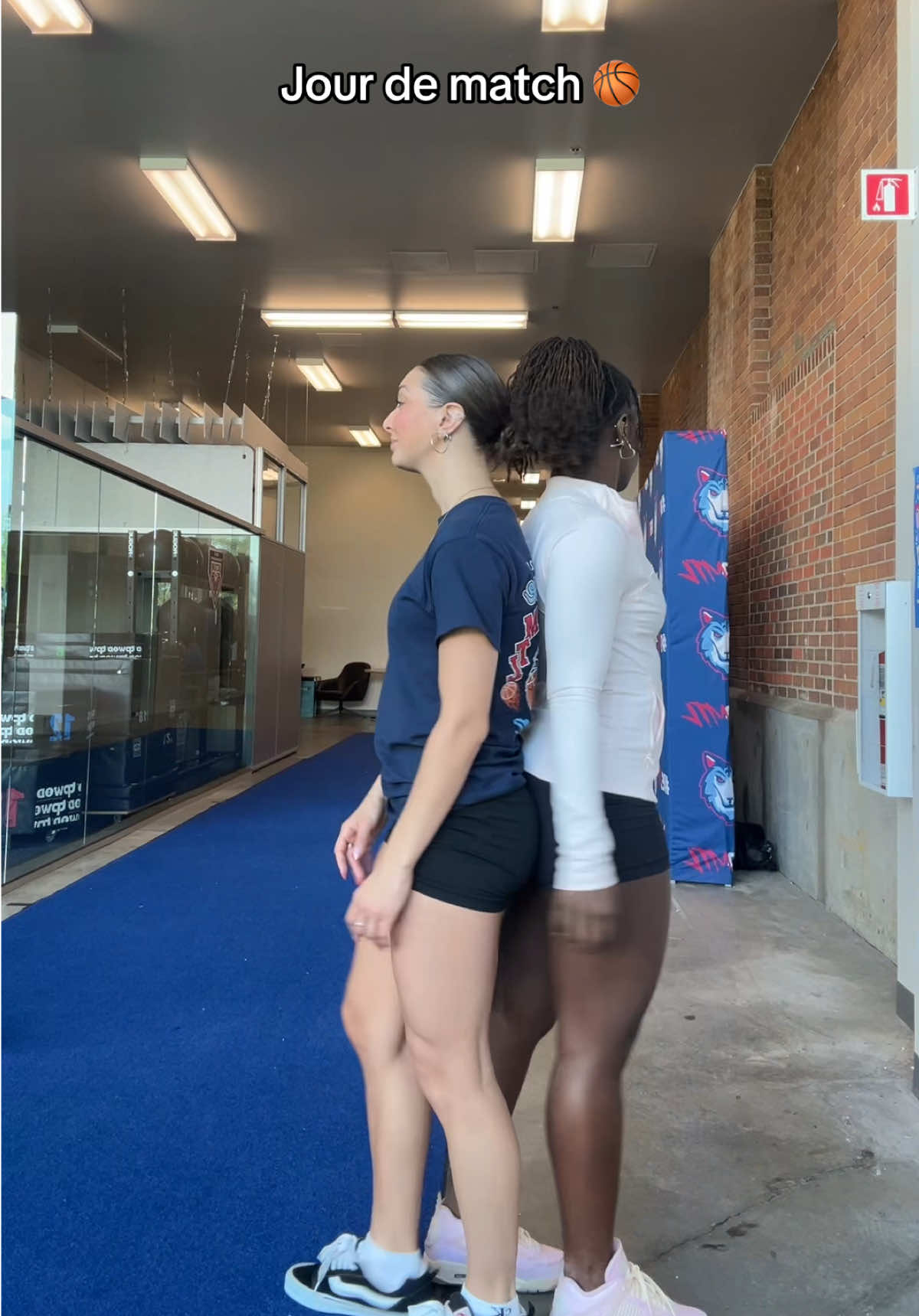 @Laurie Dara&icirc;che