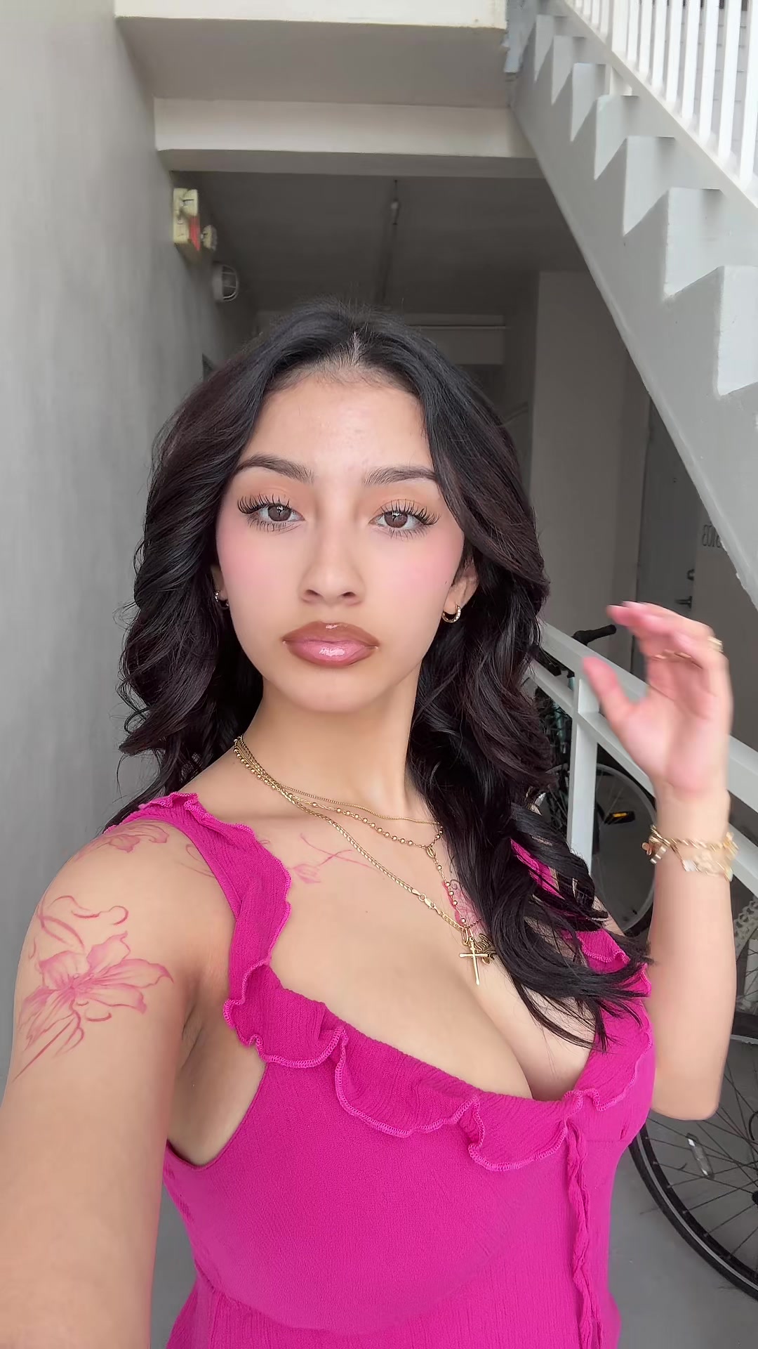 @️