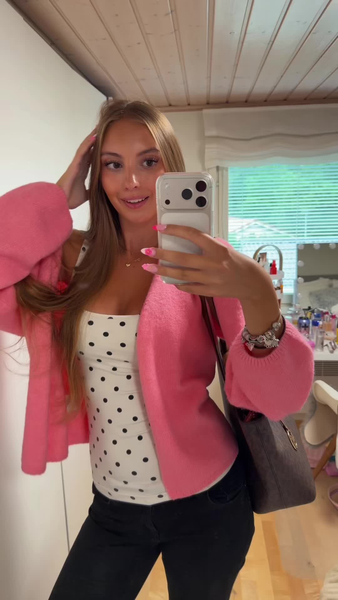 @olivialarjomaa