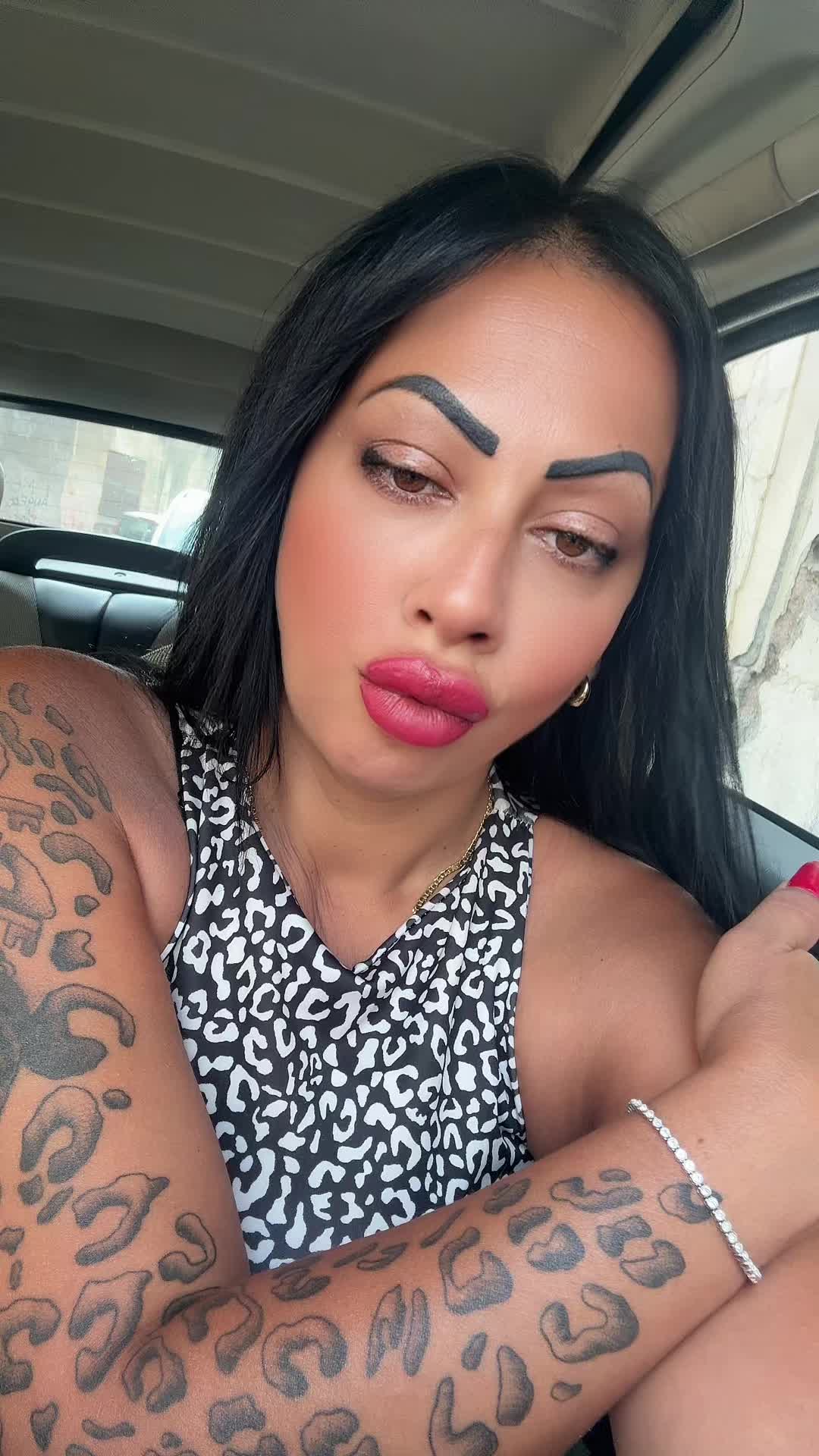 @𝓒𝓸𝓷𝓬𝔂 𝓜𝓲𝓬𝓱𝓲💘