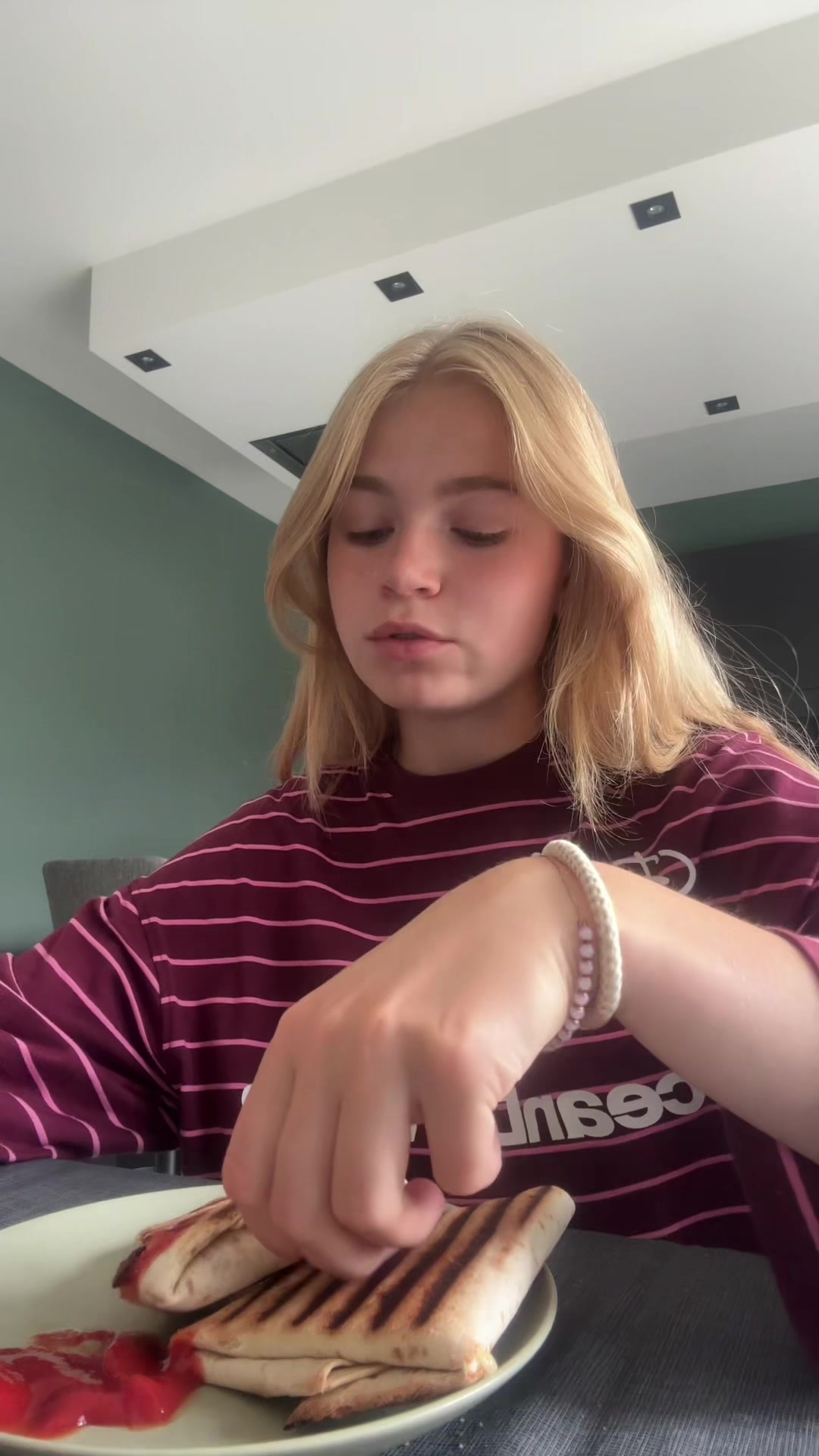 @𝓜𝓪𝓻𝓵𝓸𝓾🍸⭐️