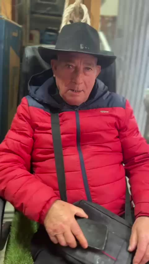 @Hermano Emilio El pescas 1