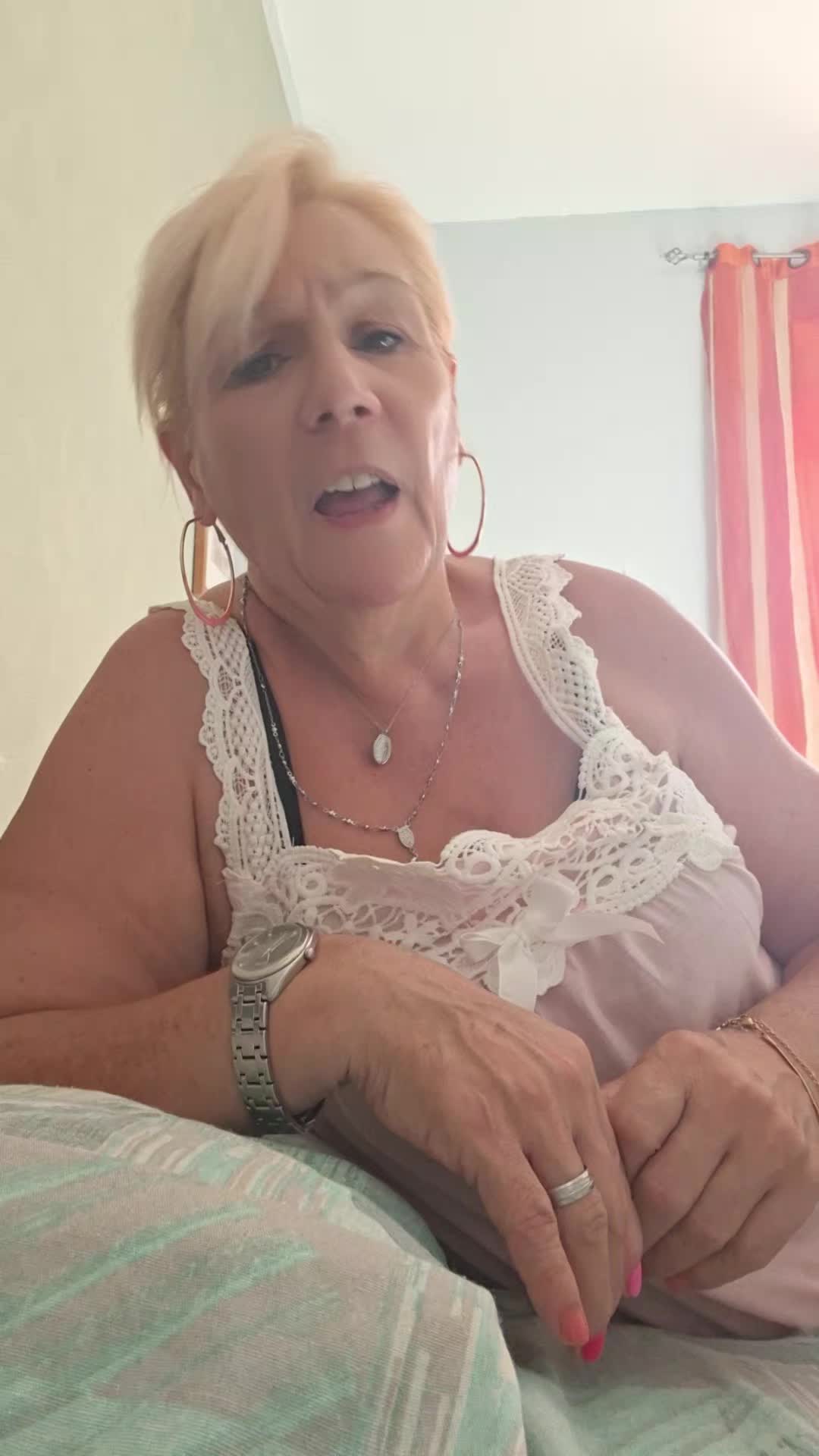 @angela