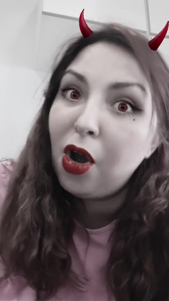 @Vampyresca 💜