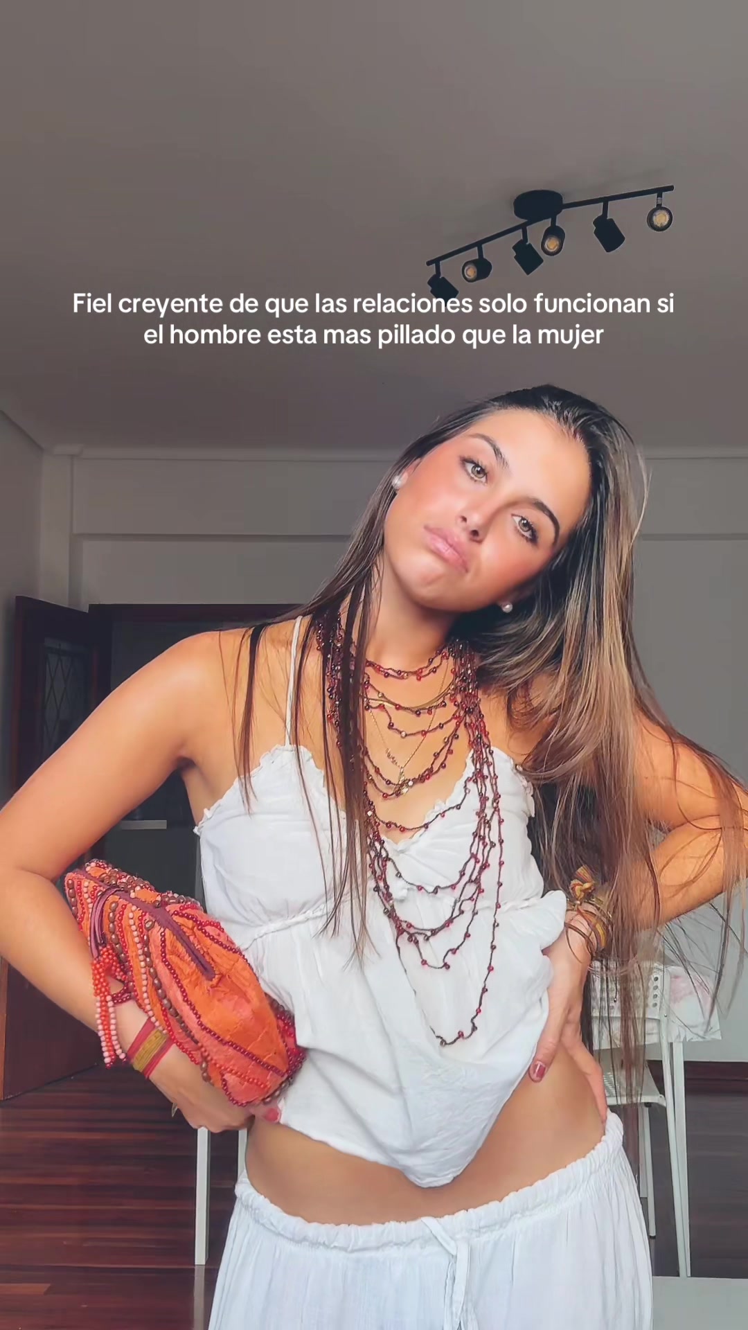 @Angelabeamonte