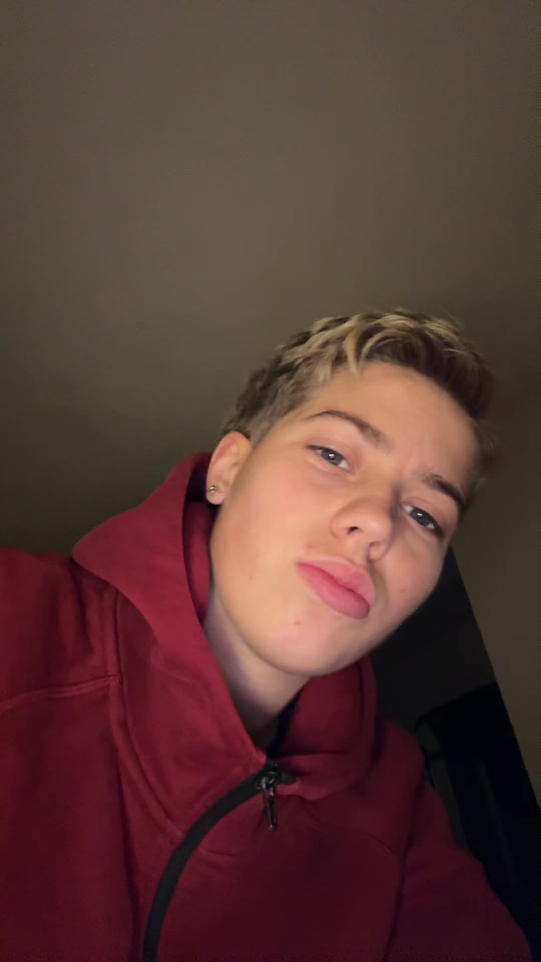 @Emi