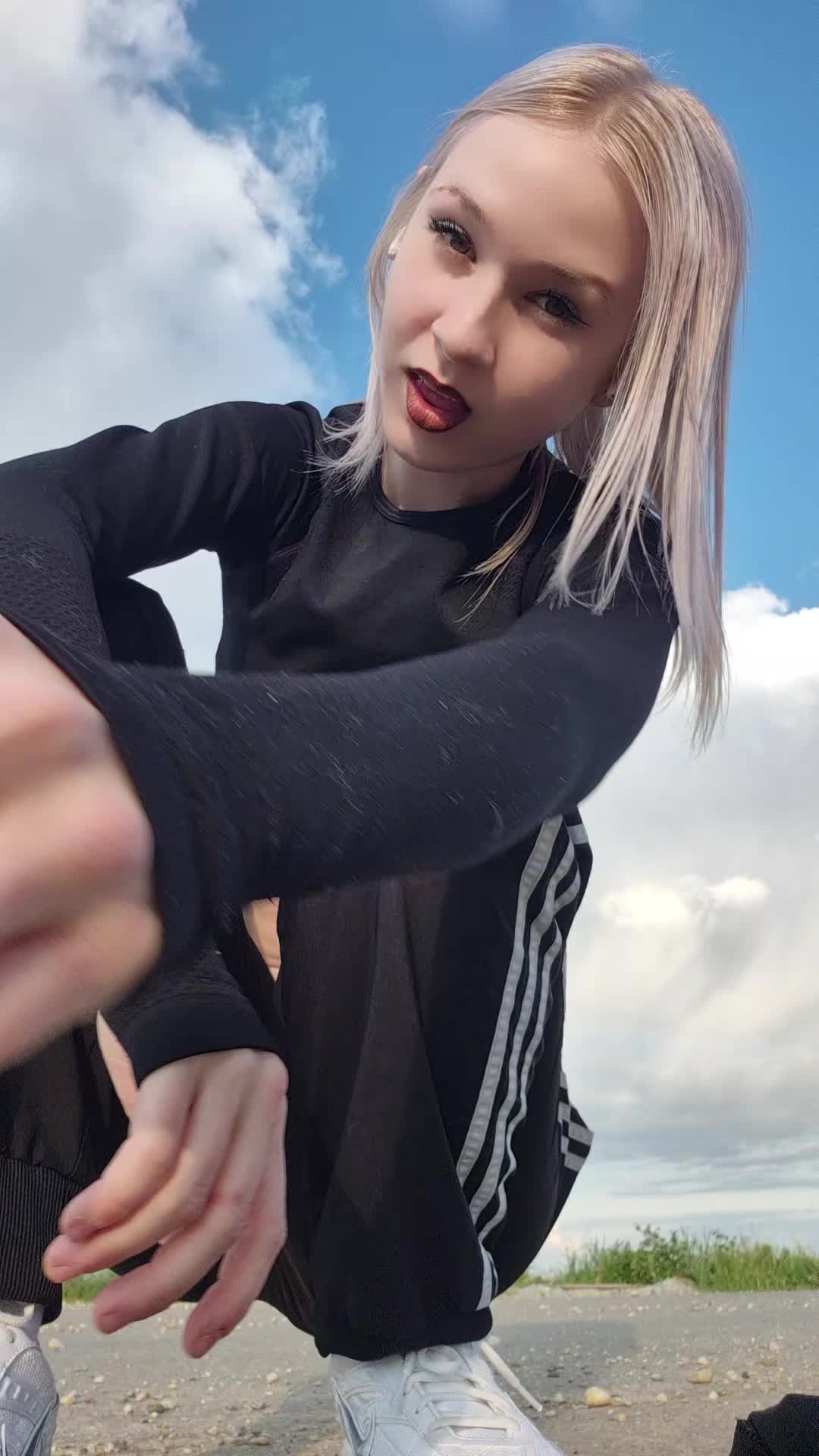 @Leni🃏