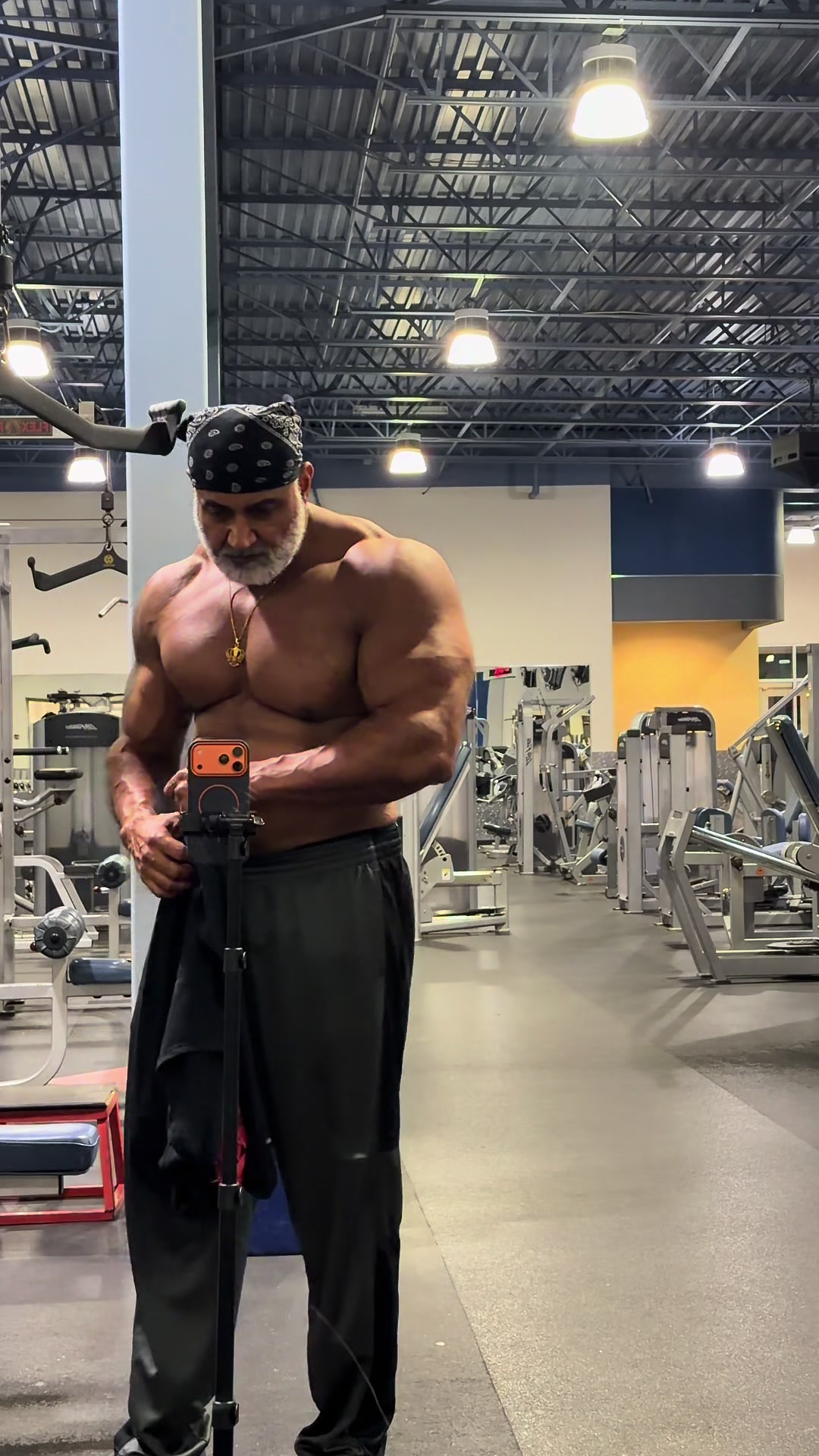 @punjabi_fit_couple